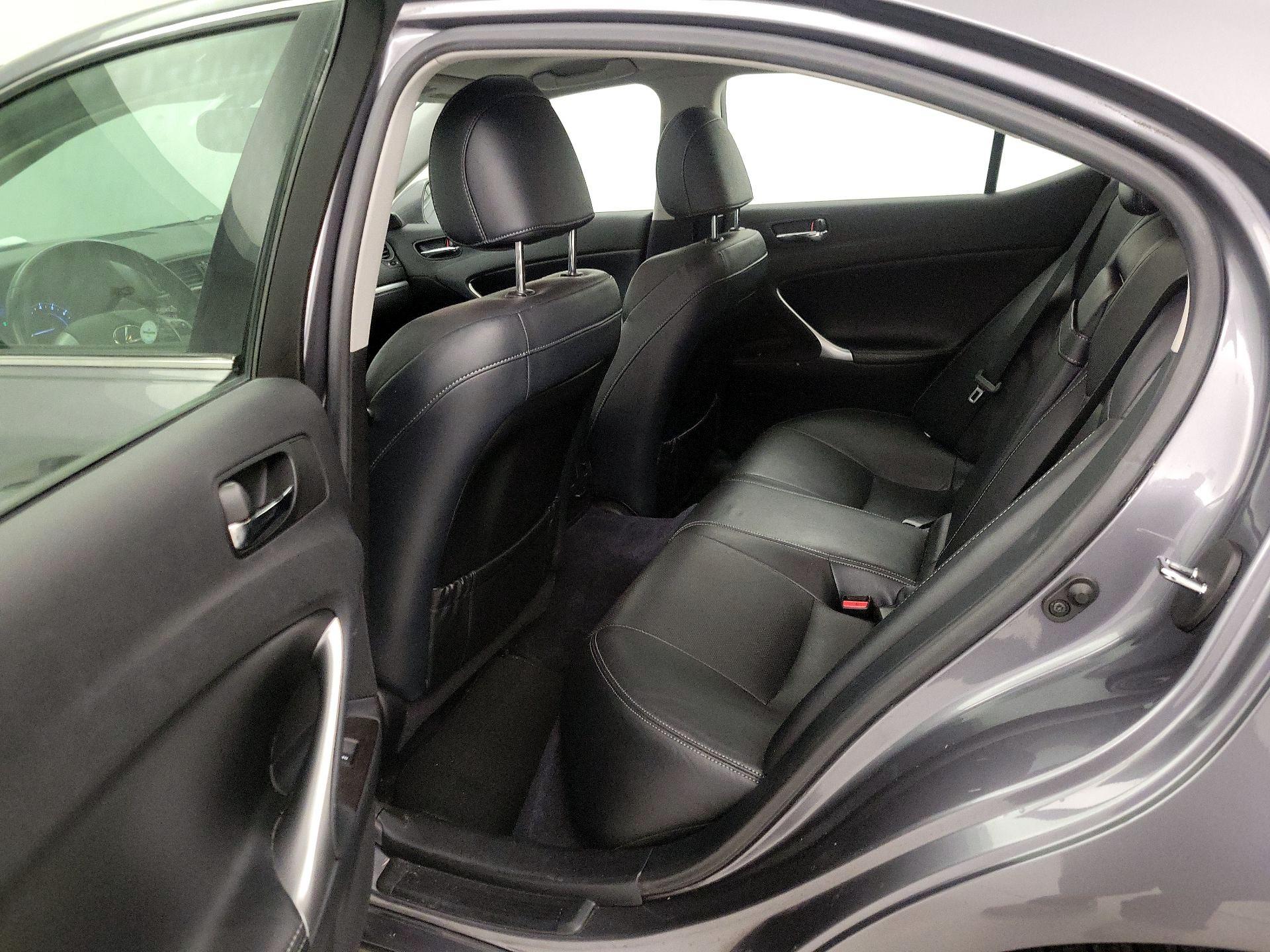 Thumbnail: 2013 Lexus IS - 19