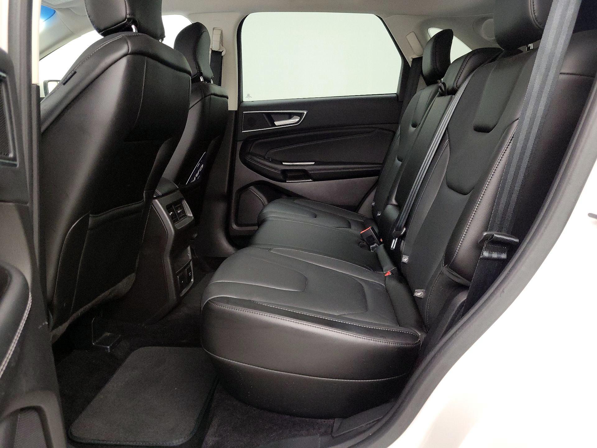 Thumbnail: 2017 Ford Edge - 19