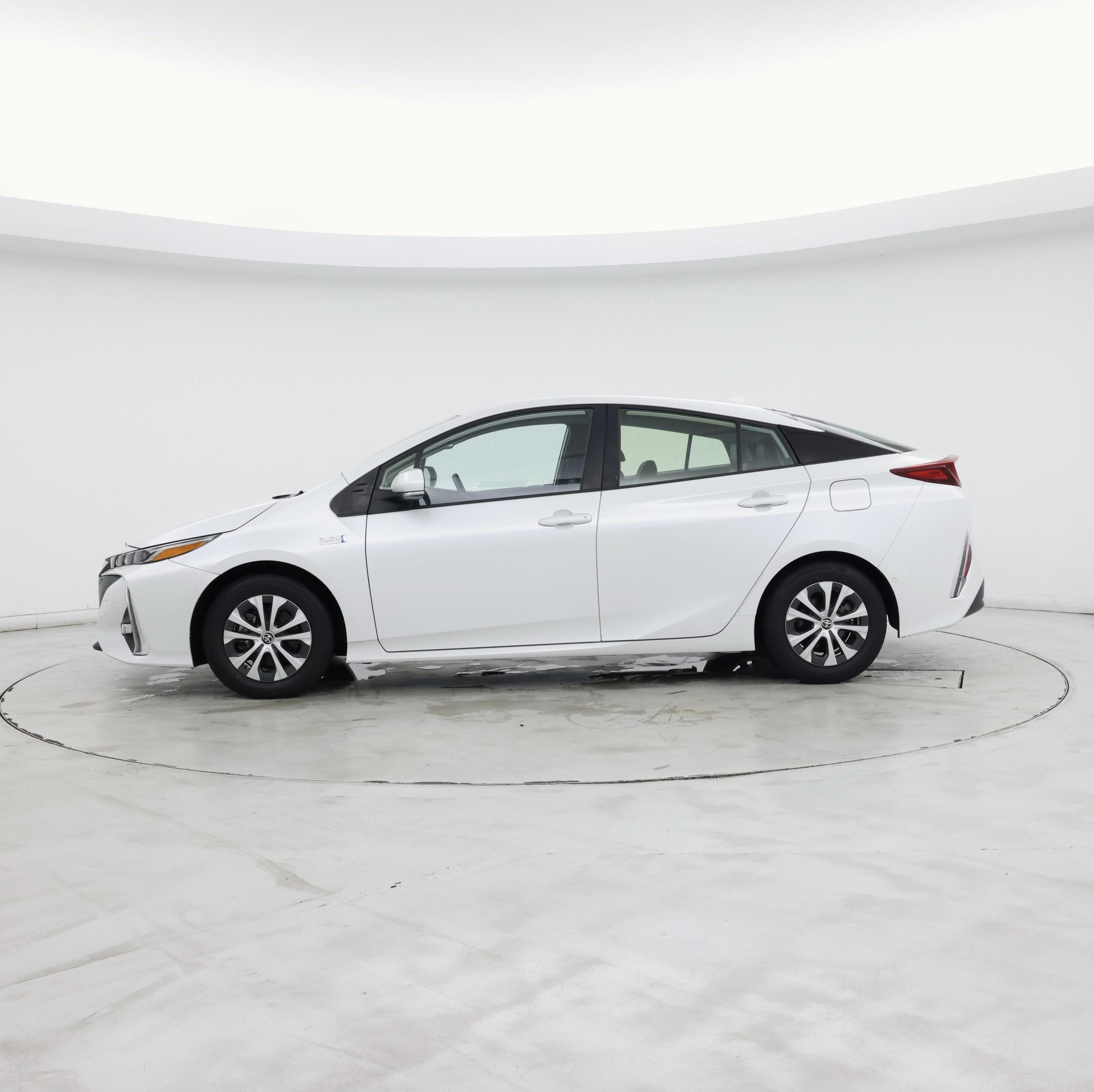 Thumbnail: 2021 Toyota Prius Prime - 3