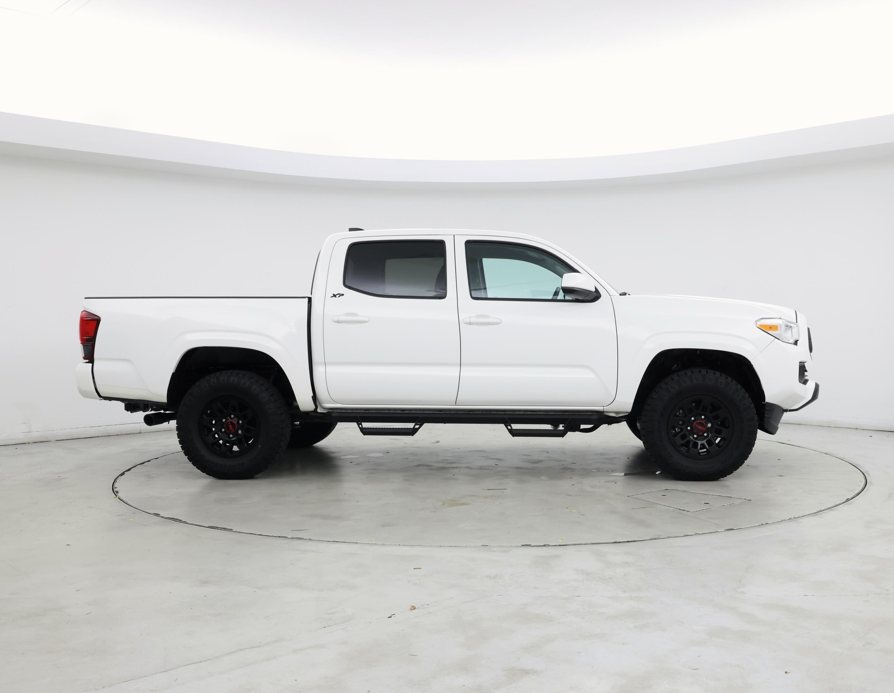 Thumbnail: 2023 Toyota Tacoma - 7