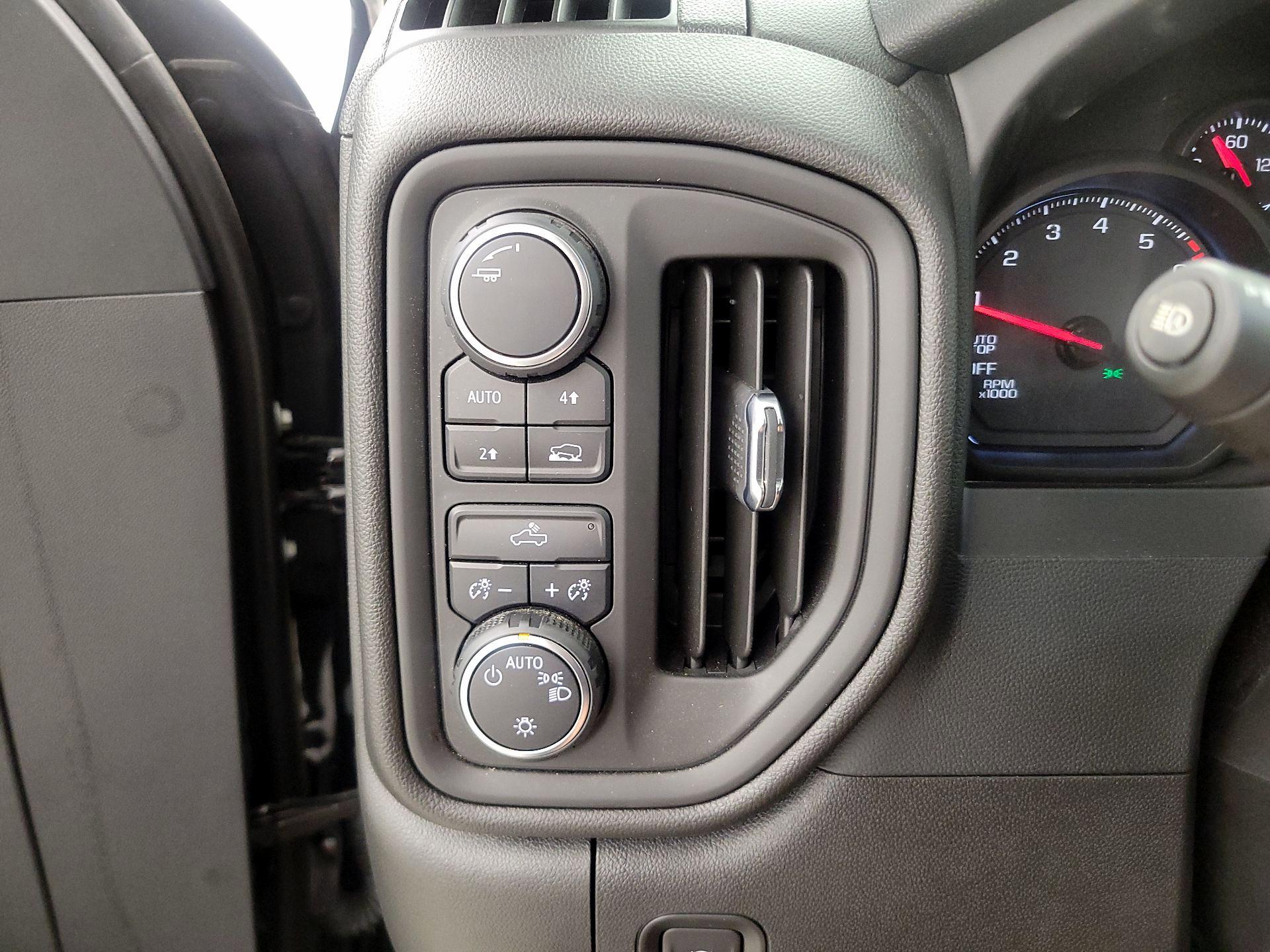 Thumbnail: 2022 Chevrolet Silverado 1500 - 13