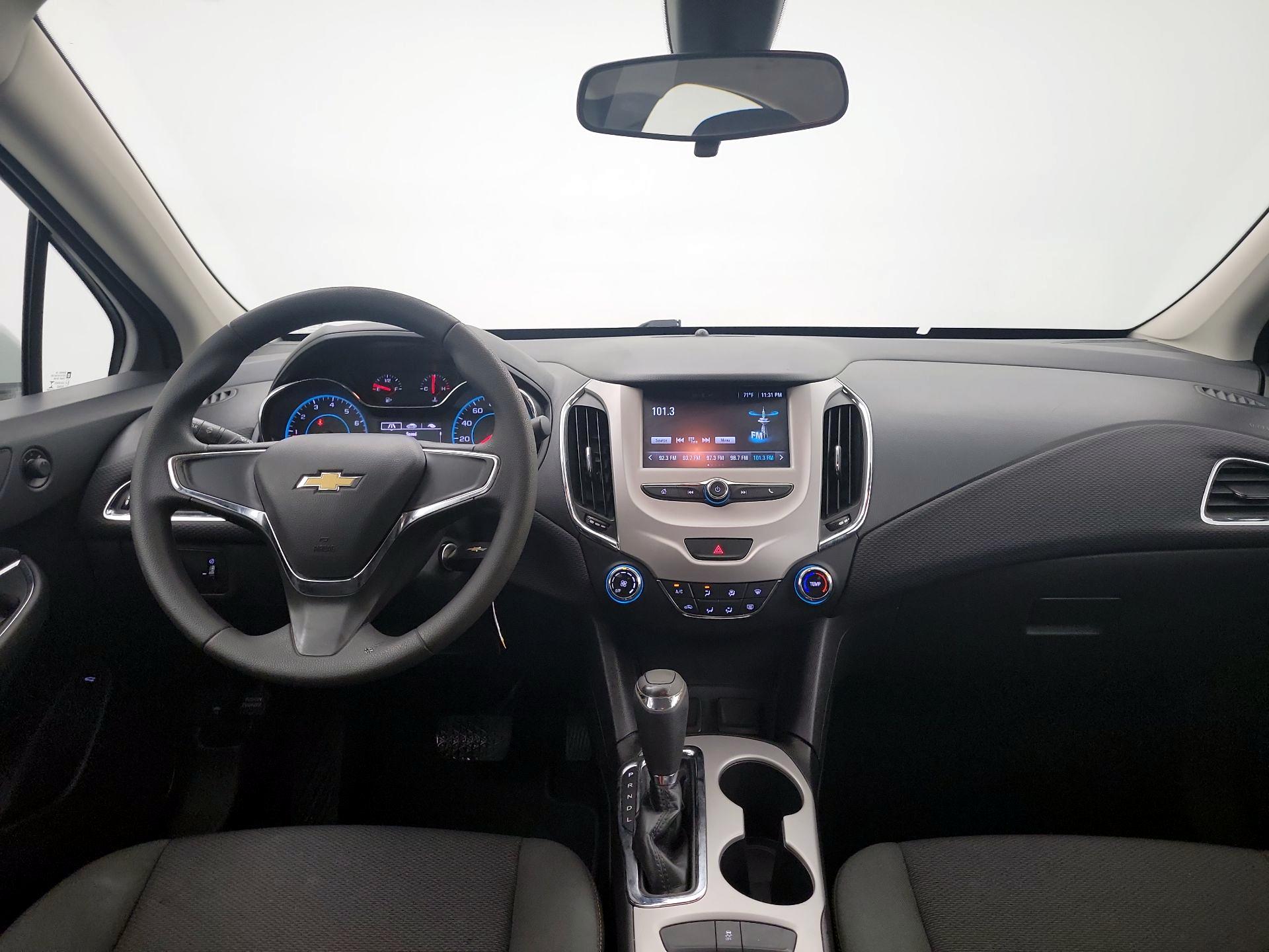 Thumbnail: 2016 Chevrolet Cruze - 9