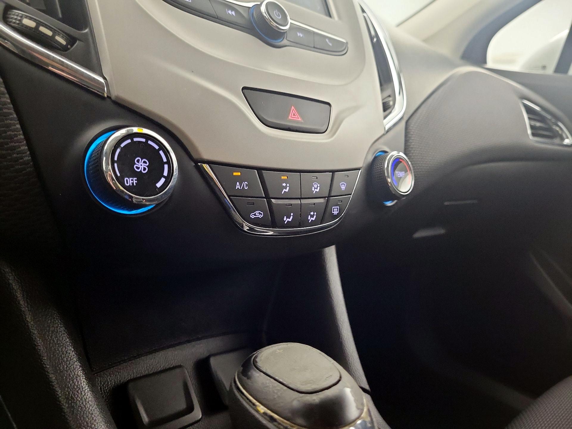 Thumbnail: 2016 Chevrolet Cruze - 16