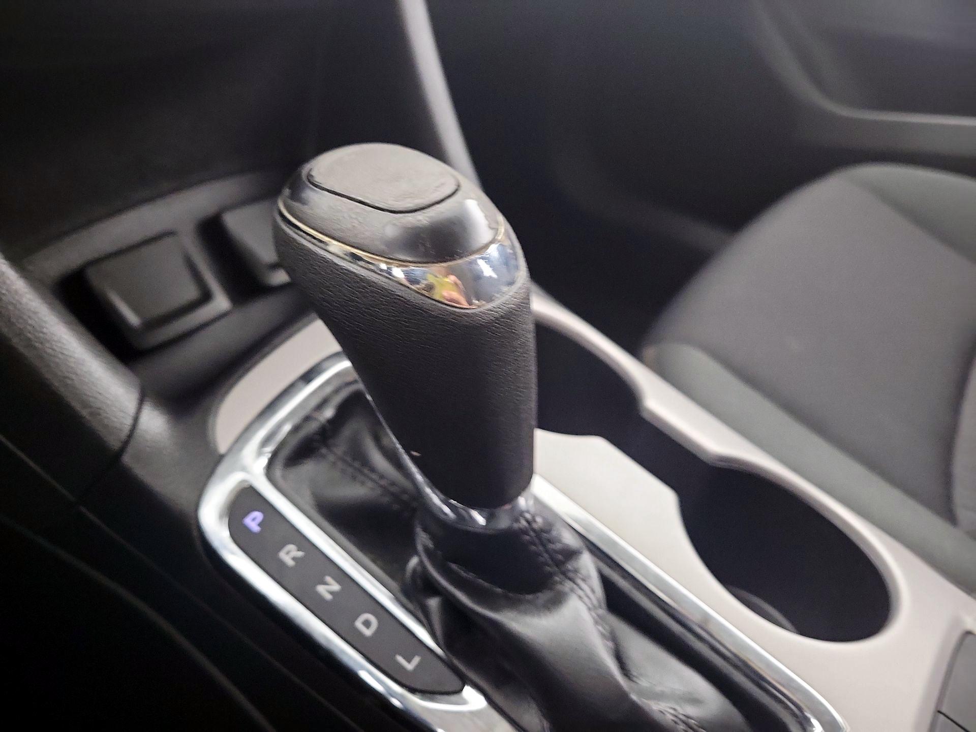 Thumbnail: 2016 Chevrolet Cruze - 17