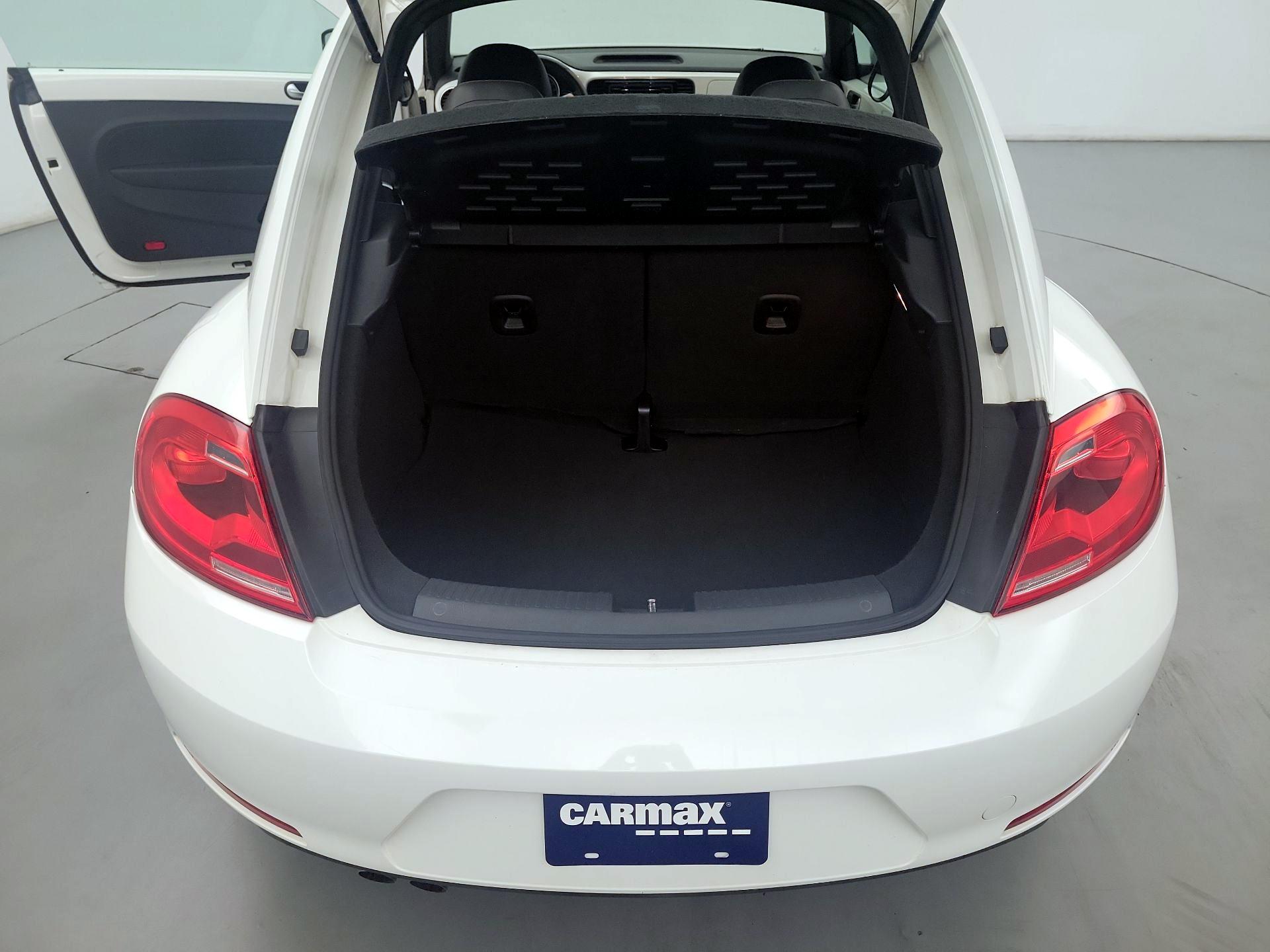 Thumbnail: 2014 Volkswagen Beetle - 19