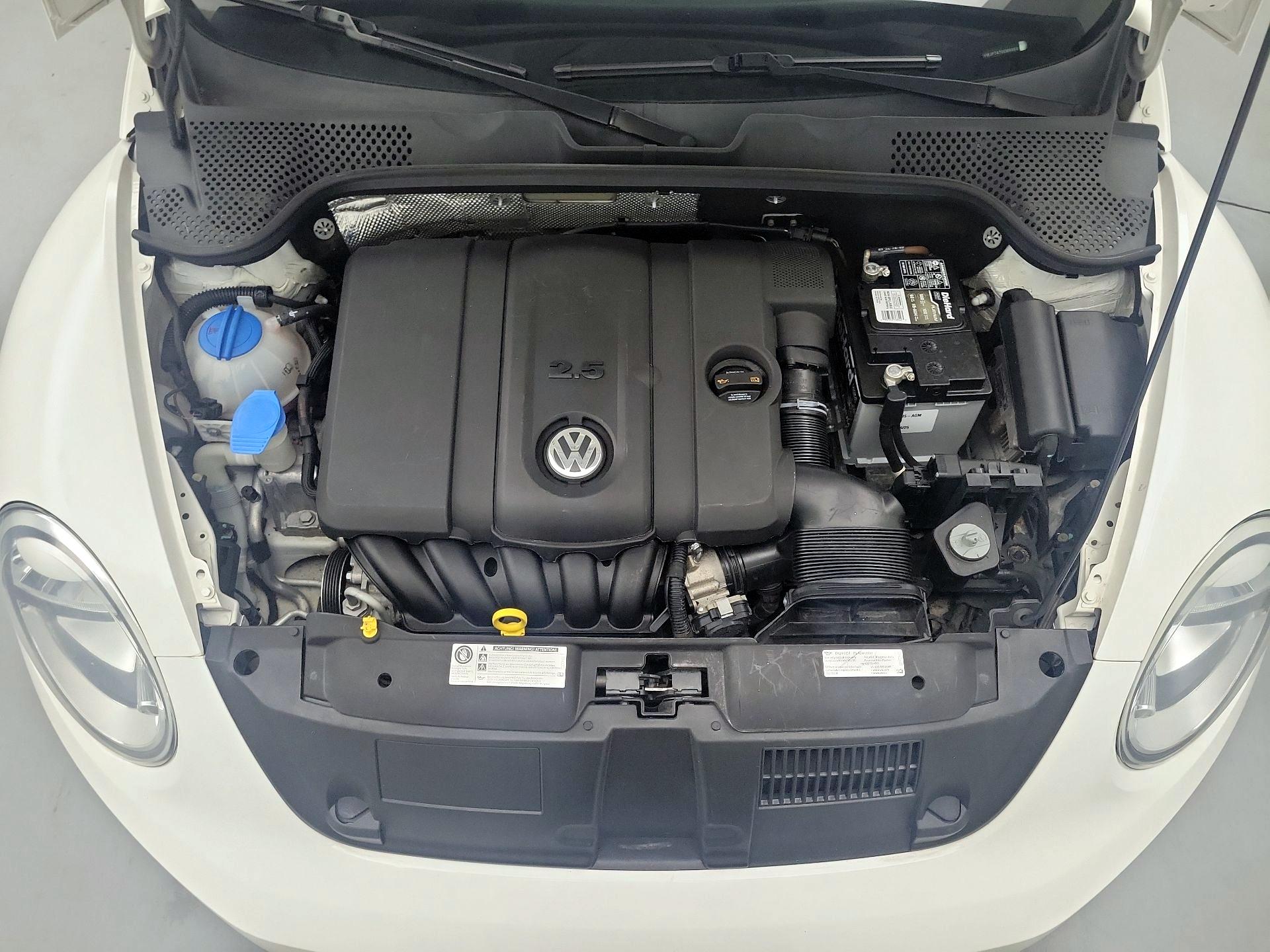 Thumbnail: 2014 Volkswagen Beetle - 20