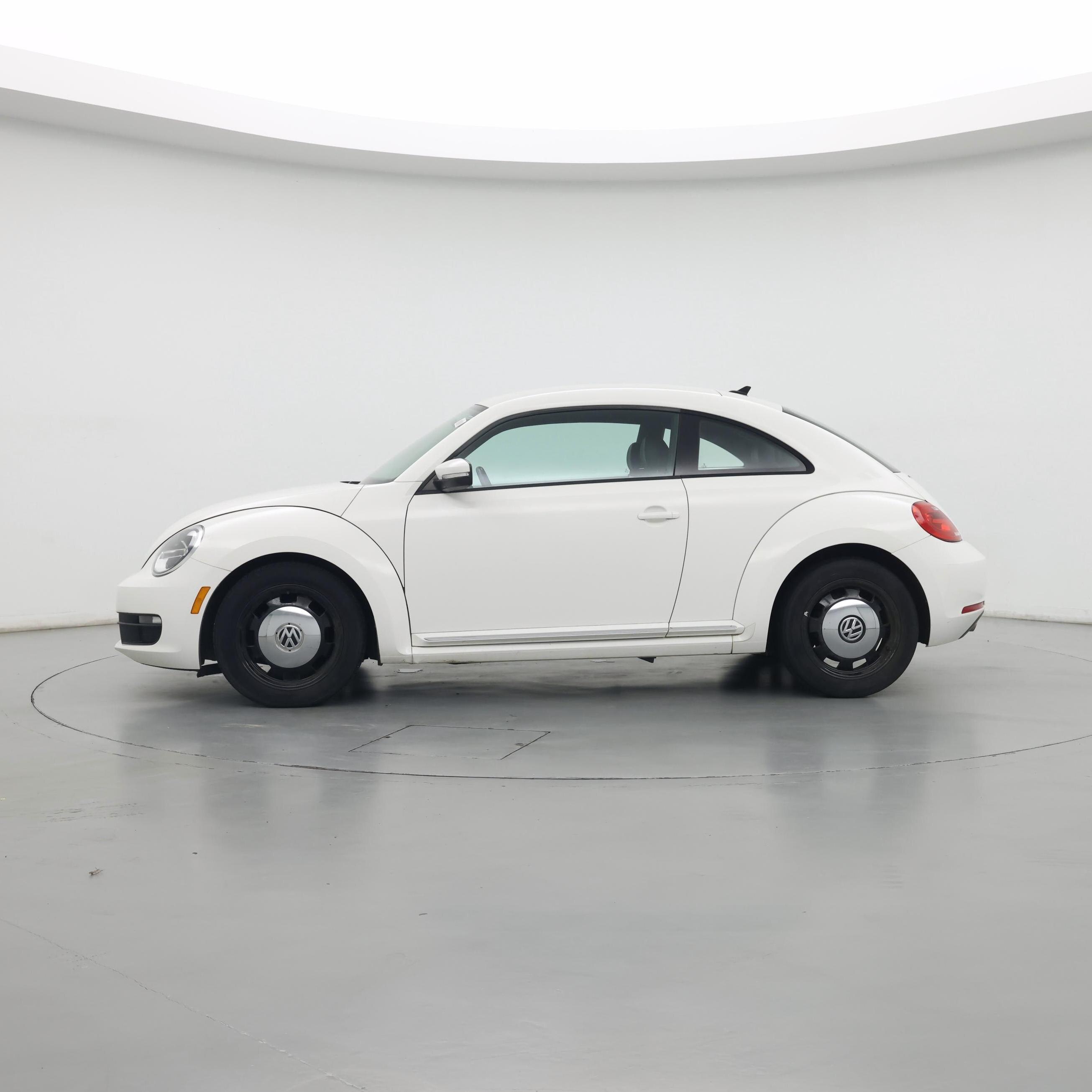 Thumbnail: 2014 Volkswagen Beetle - 3