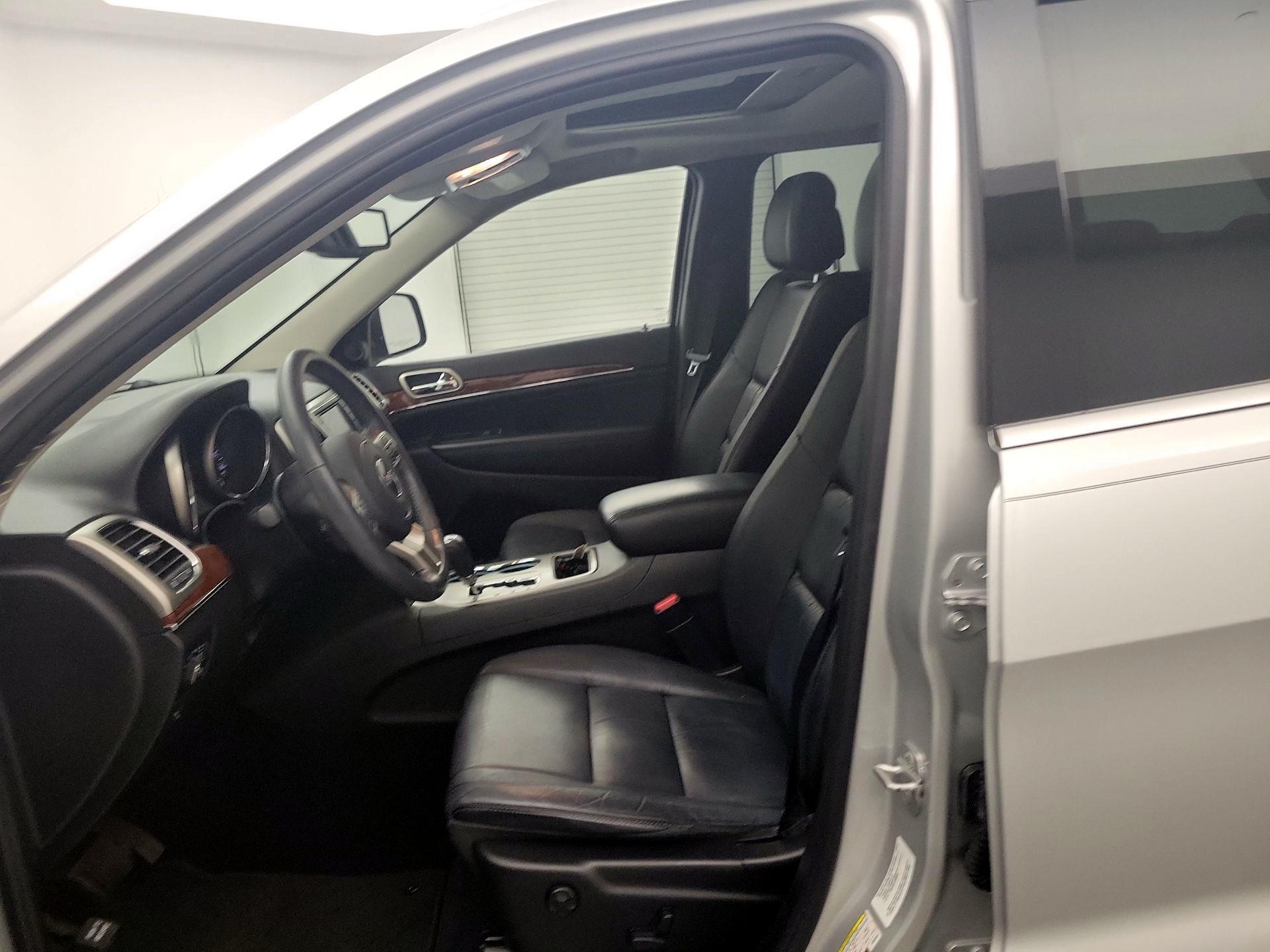 Thumbnail: 2013 Jeep Grand Cherokee - 11