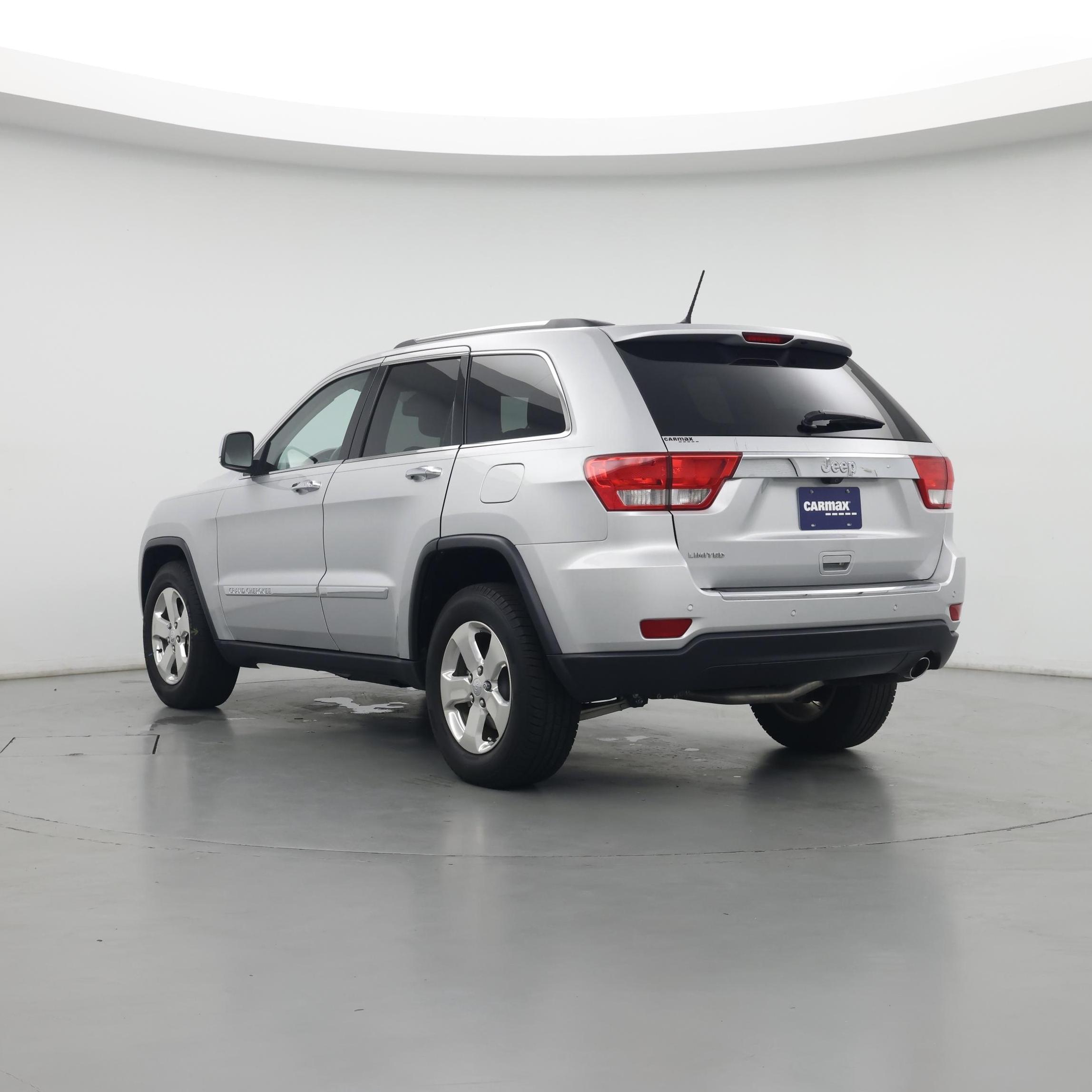 Thumbnail: 2013 Jeep Grand Cherokee - 2