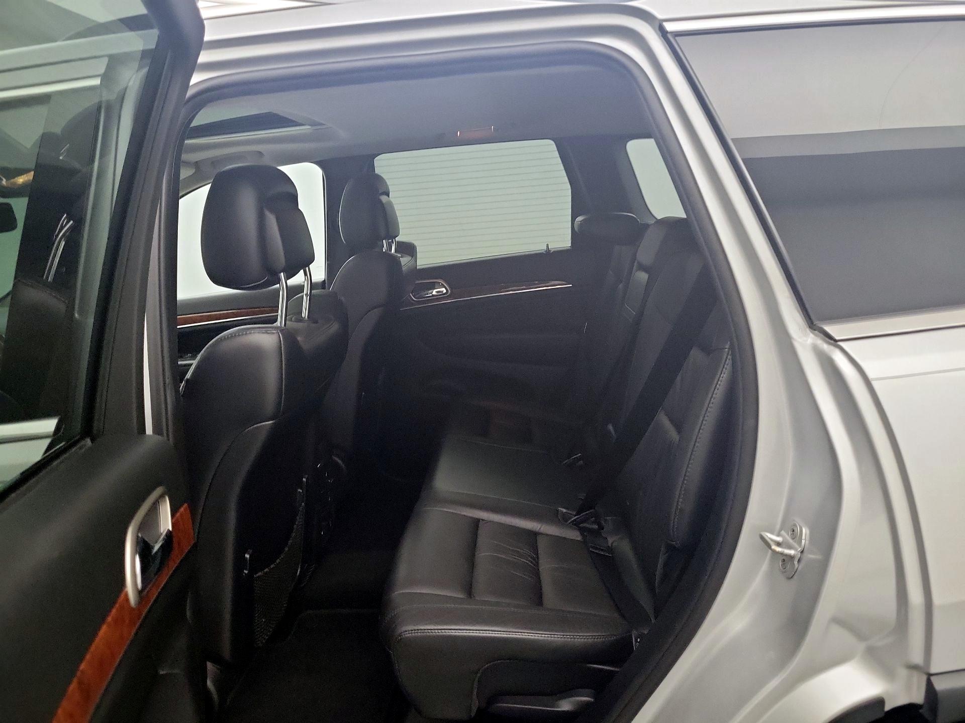 Thumbnail: 2013 Jeep Grand Cherokee - 19