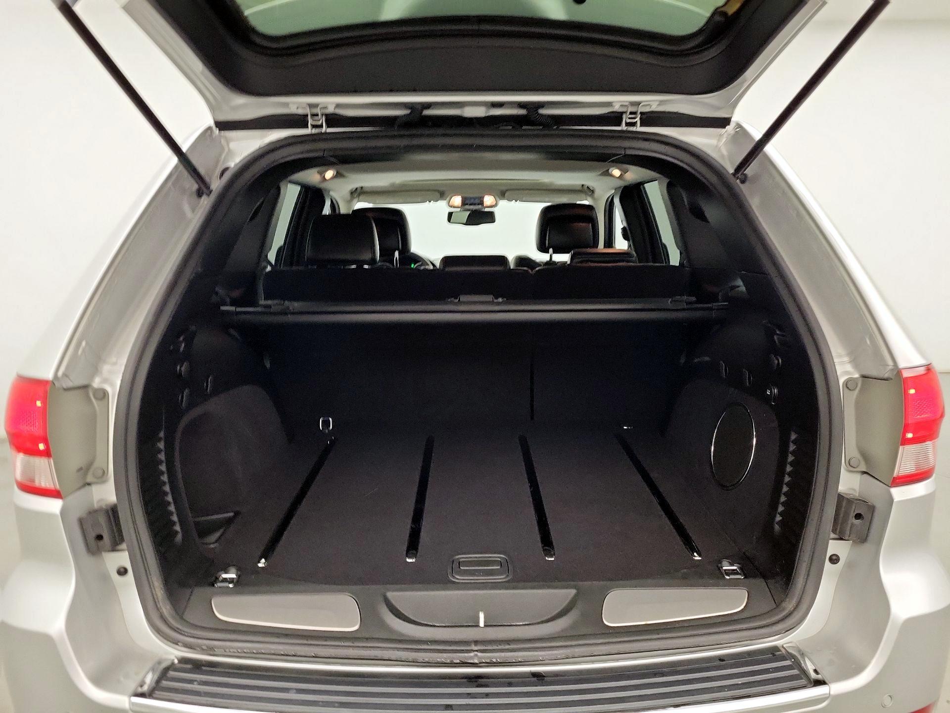 Thumbnail: 2013 Jeep Grand Cherokee - 20