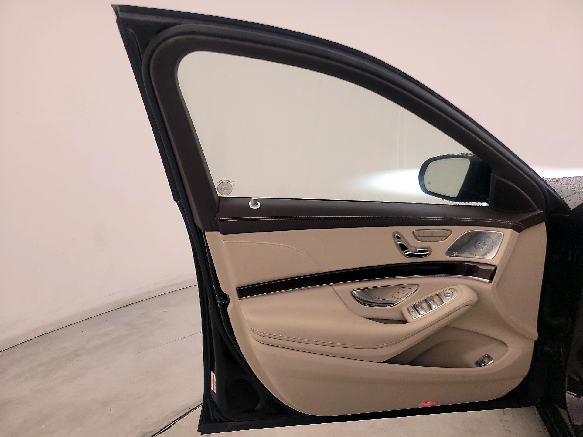 Thumbnail: 2019 Mercedes-Benz S-Class - 12
