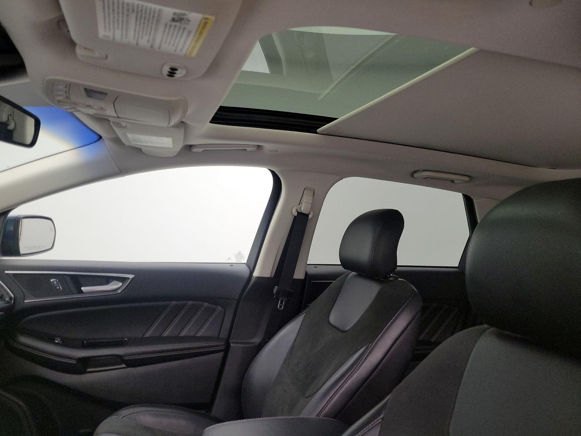 Thumbnail: 2016 Ford Edge - 20