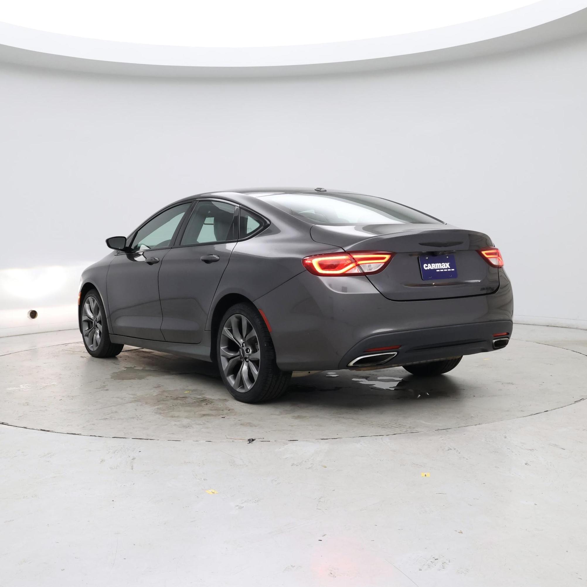 Thumbnail: 2016 Chrysler 200 - 2