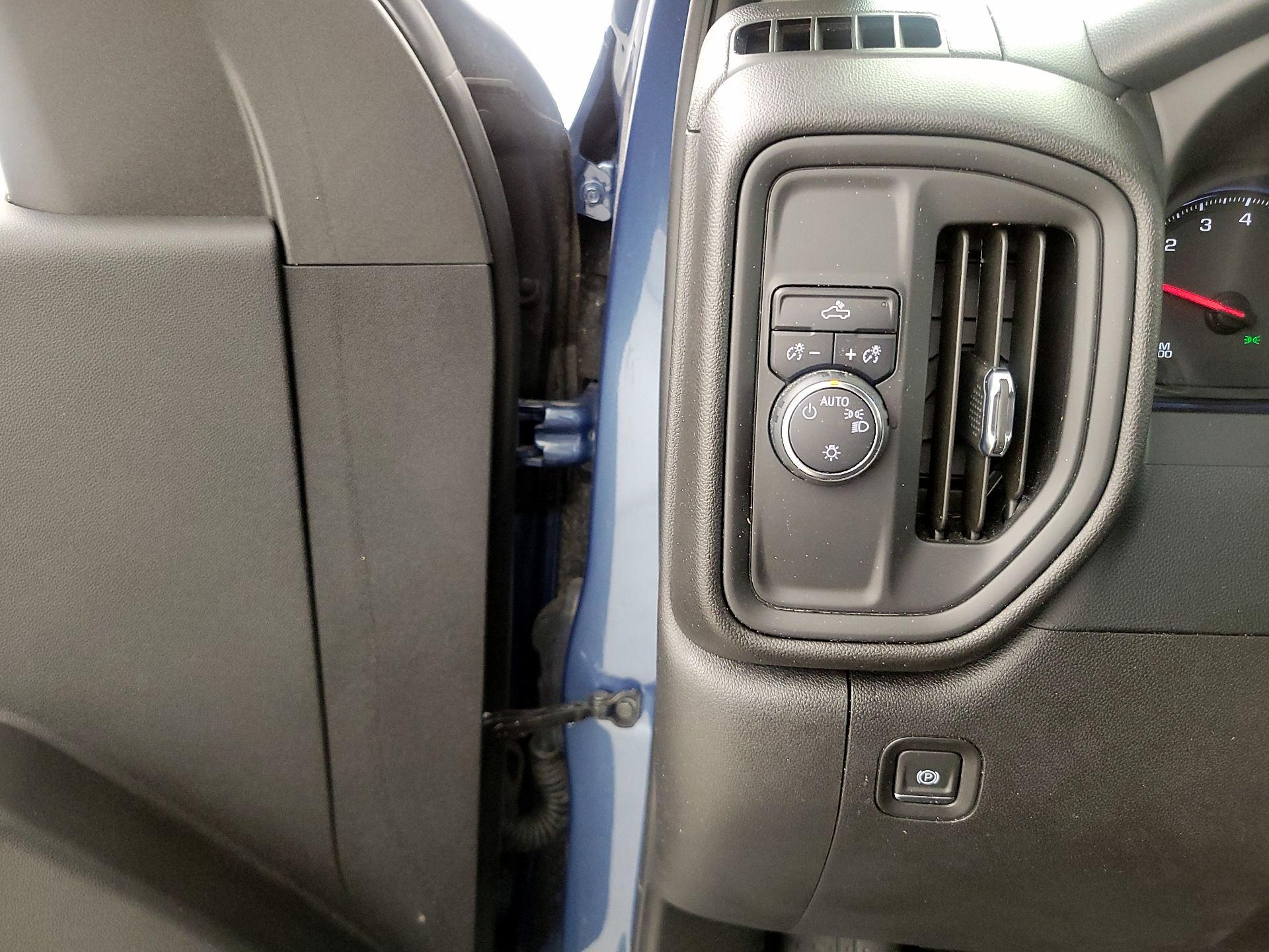 Thumbnail: 2024 Chevrolet Silverado 1500 - 13