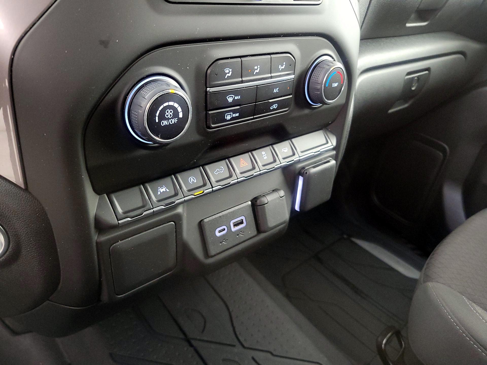 Thumbnail: 2024 Chevrolet Silverado 1500 - 16