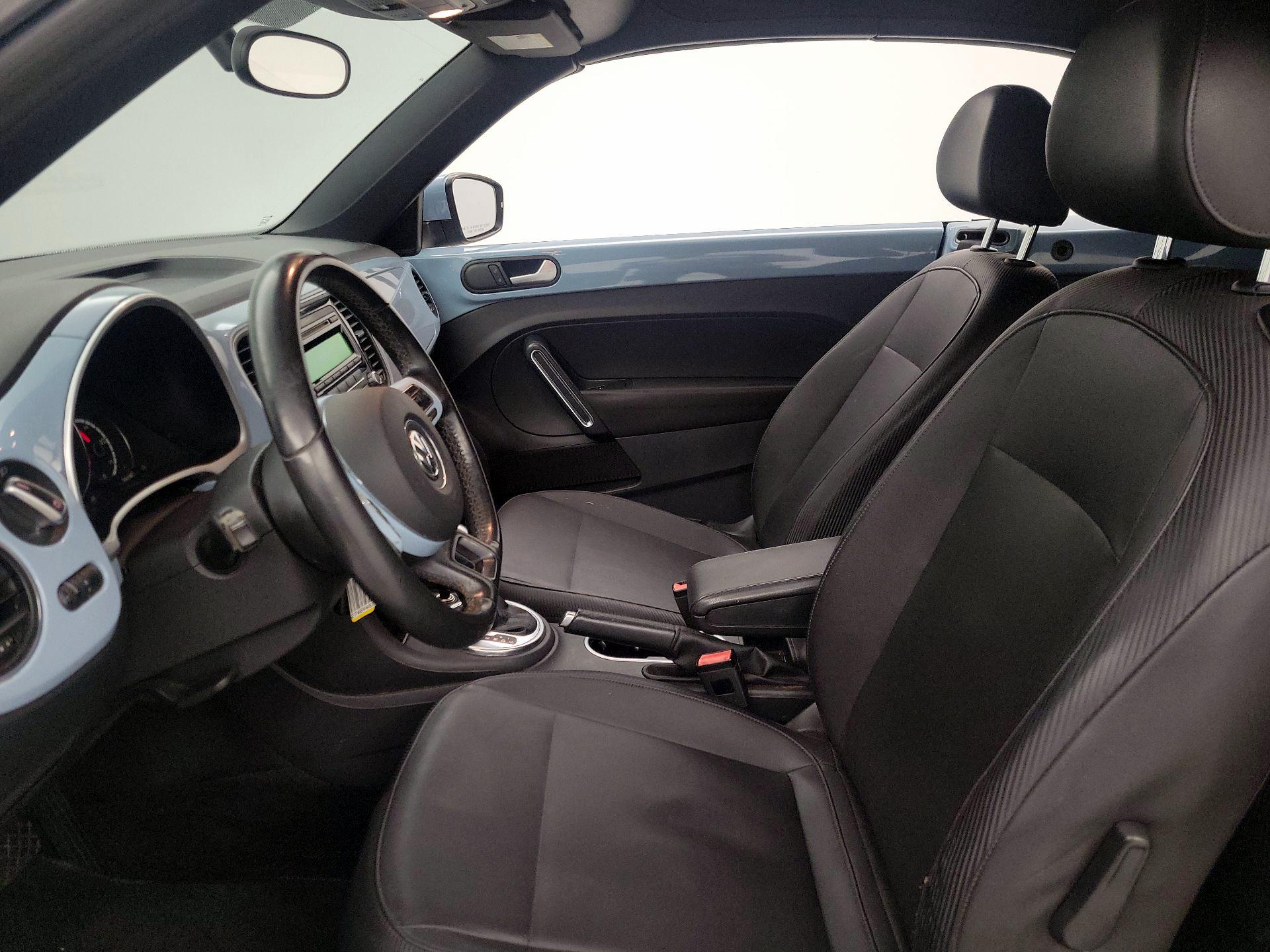 Thumbnail: 2014 Volkswagen Beetle - 11