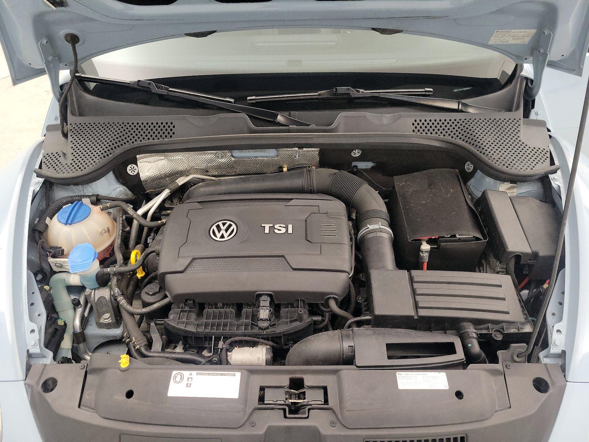 Thumbnail: 2014 Volkswagen Beetle - 20