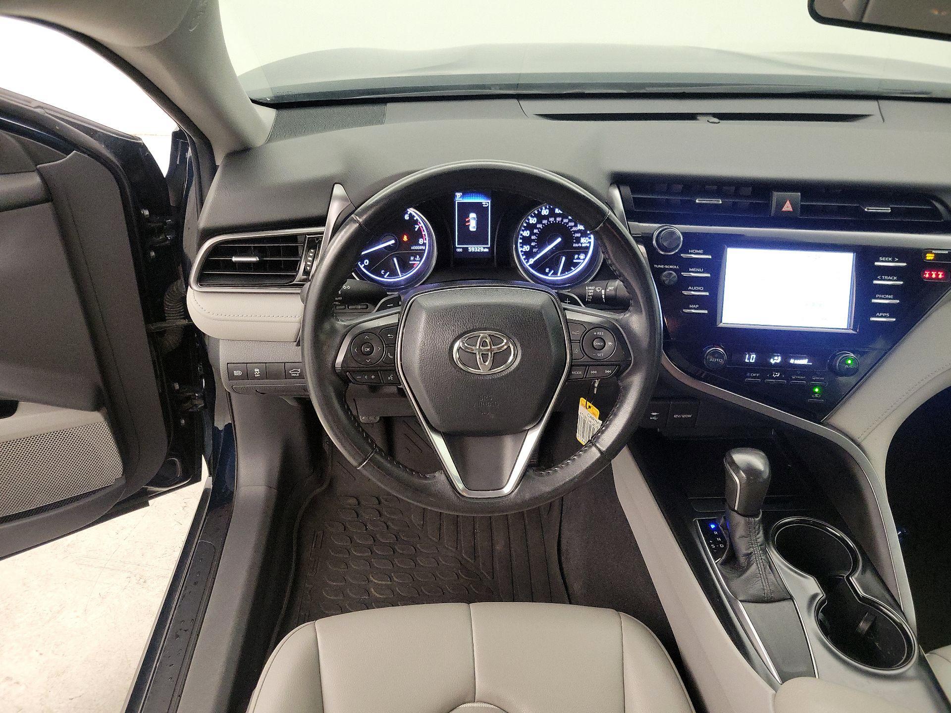 Thumbnail: 2019 Toyota Camry - 10