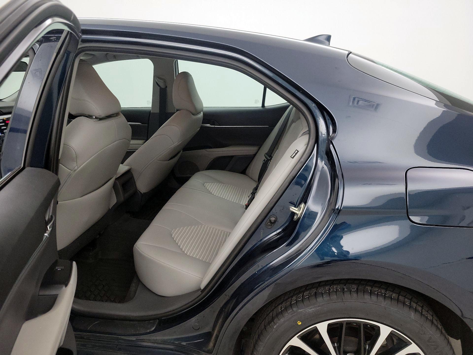 Thumbnail: 2019 Toyota Camry - 19
