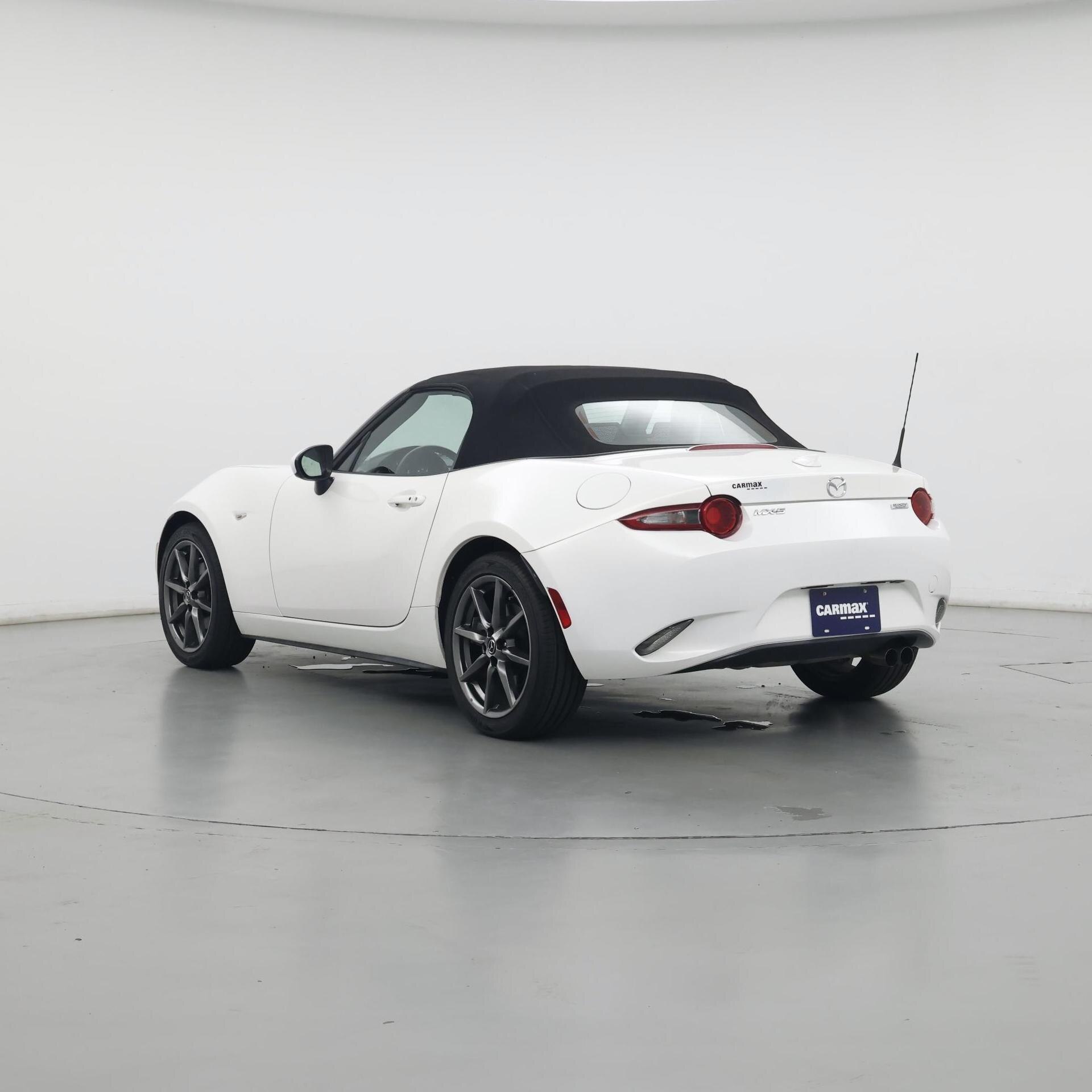 Thumbnail: 2017 Mazda MX-5 Miata - 2