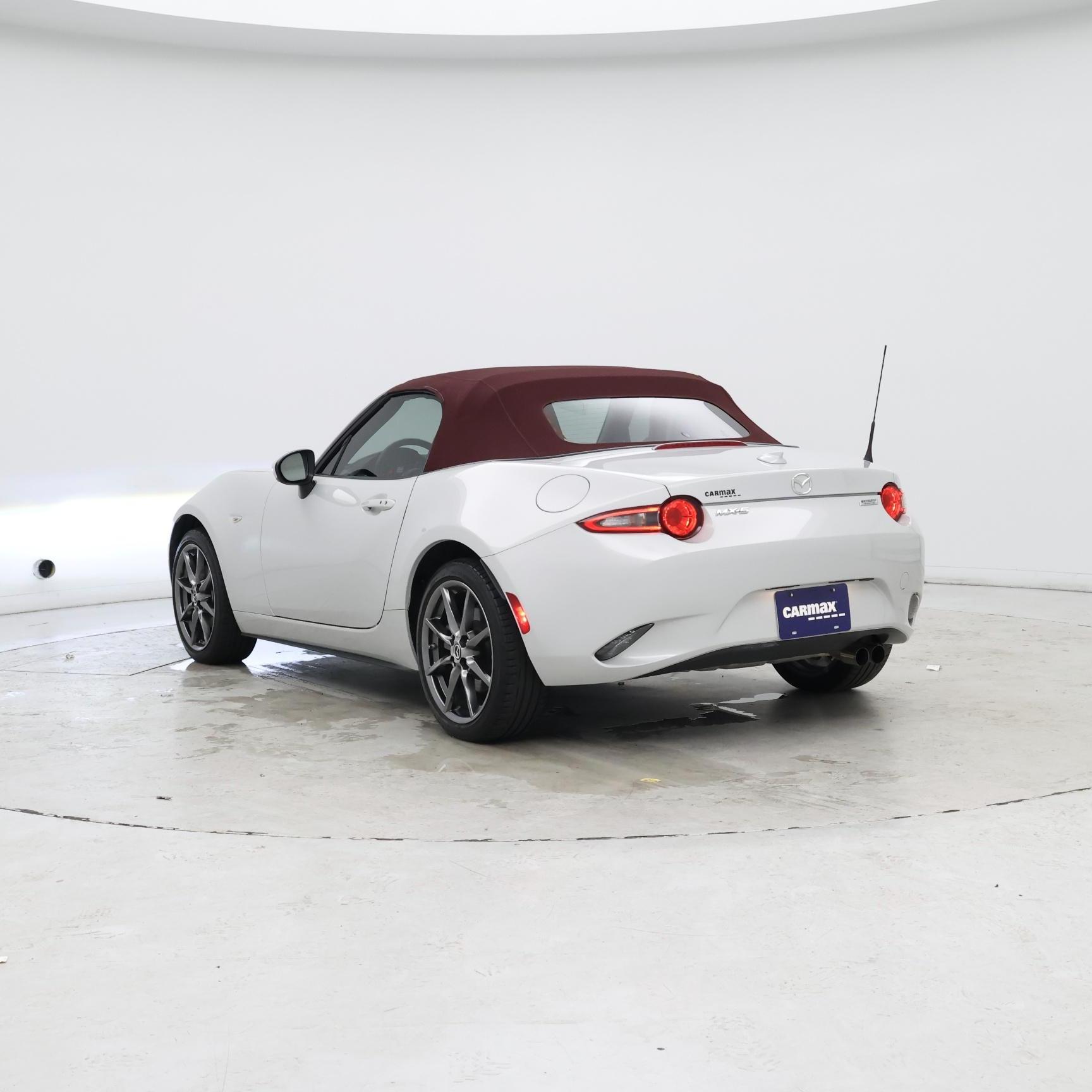 Thumbnail: 2018 Mazda MX-5 Miata - 2