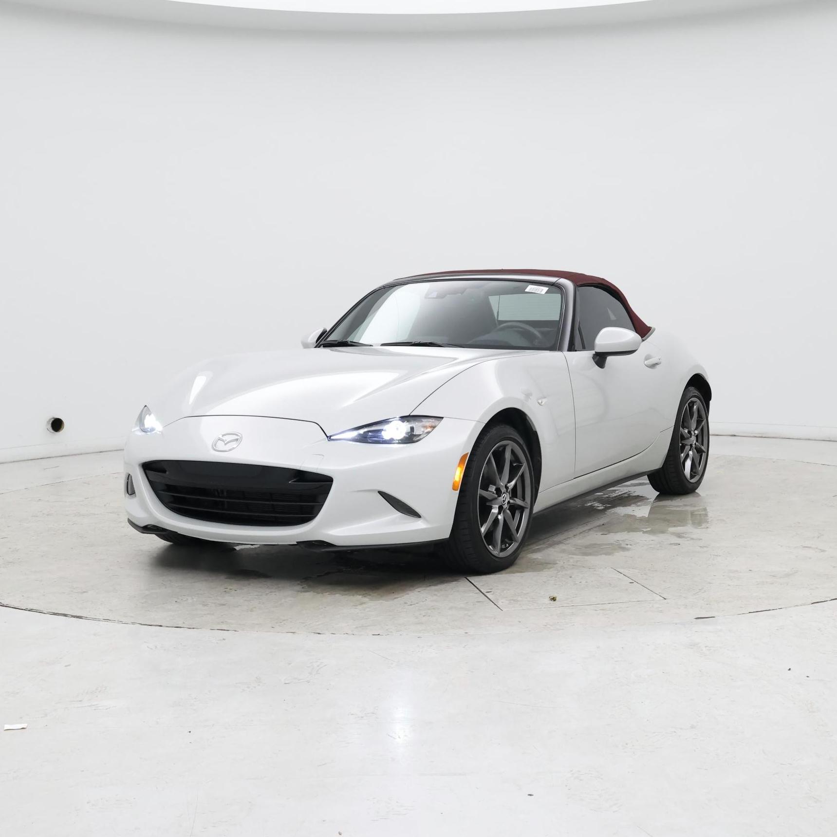Thumbnail: 2018 Mazda MX-5 Miata - 4