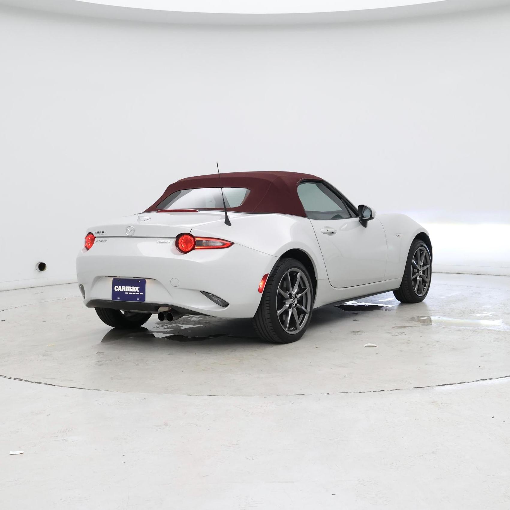 Thumbnail: 2018 Mazda MX-5 Miata - 8