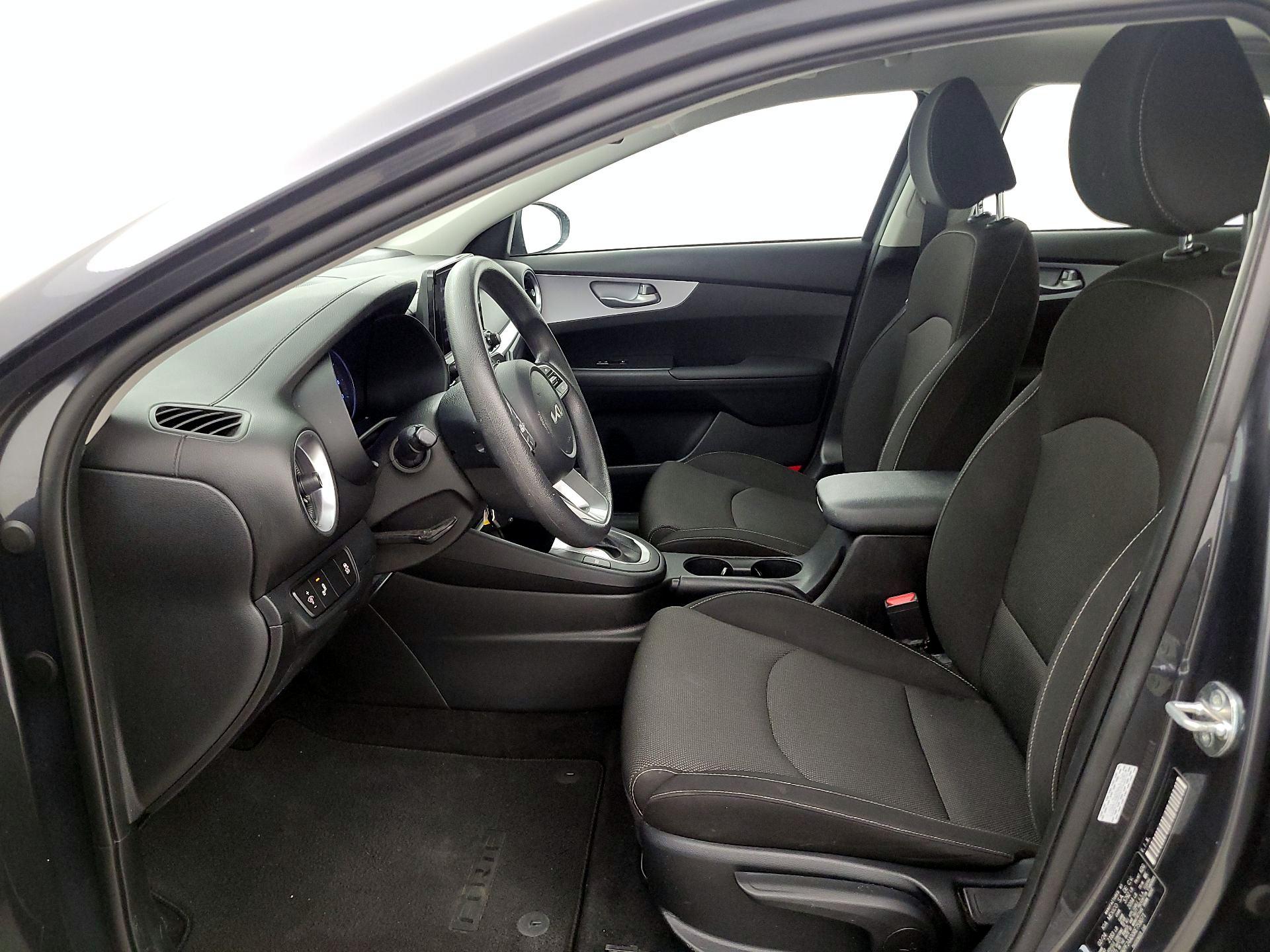 Thumbnail: 2024 Kia Forte - 11