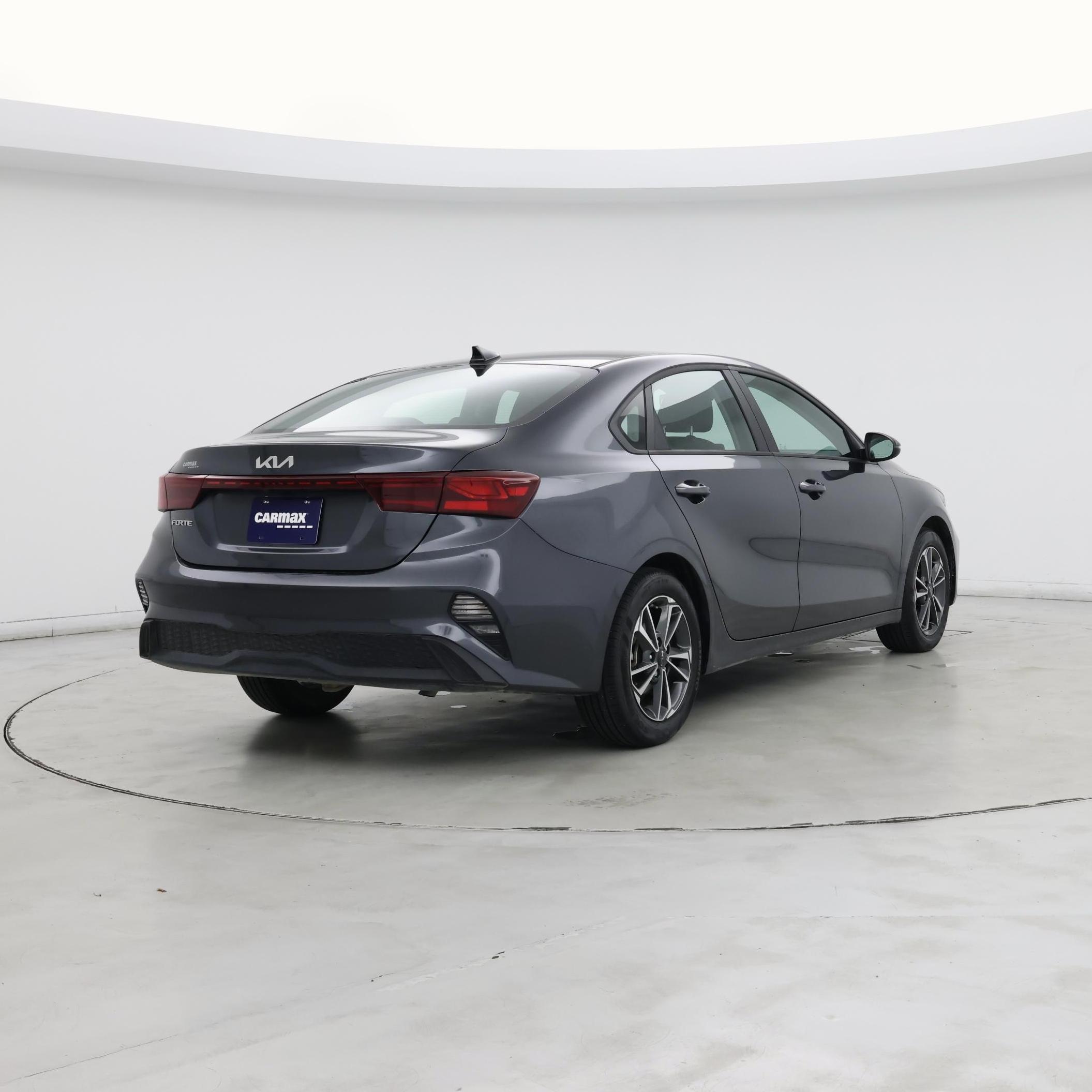 Thumbnail: 2024 Kia Forte - 8