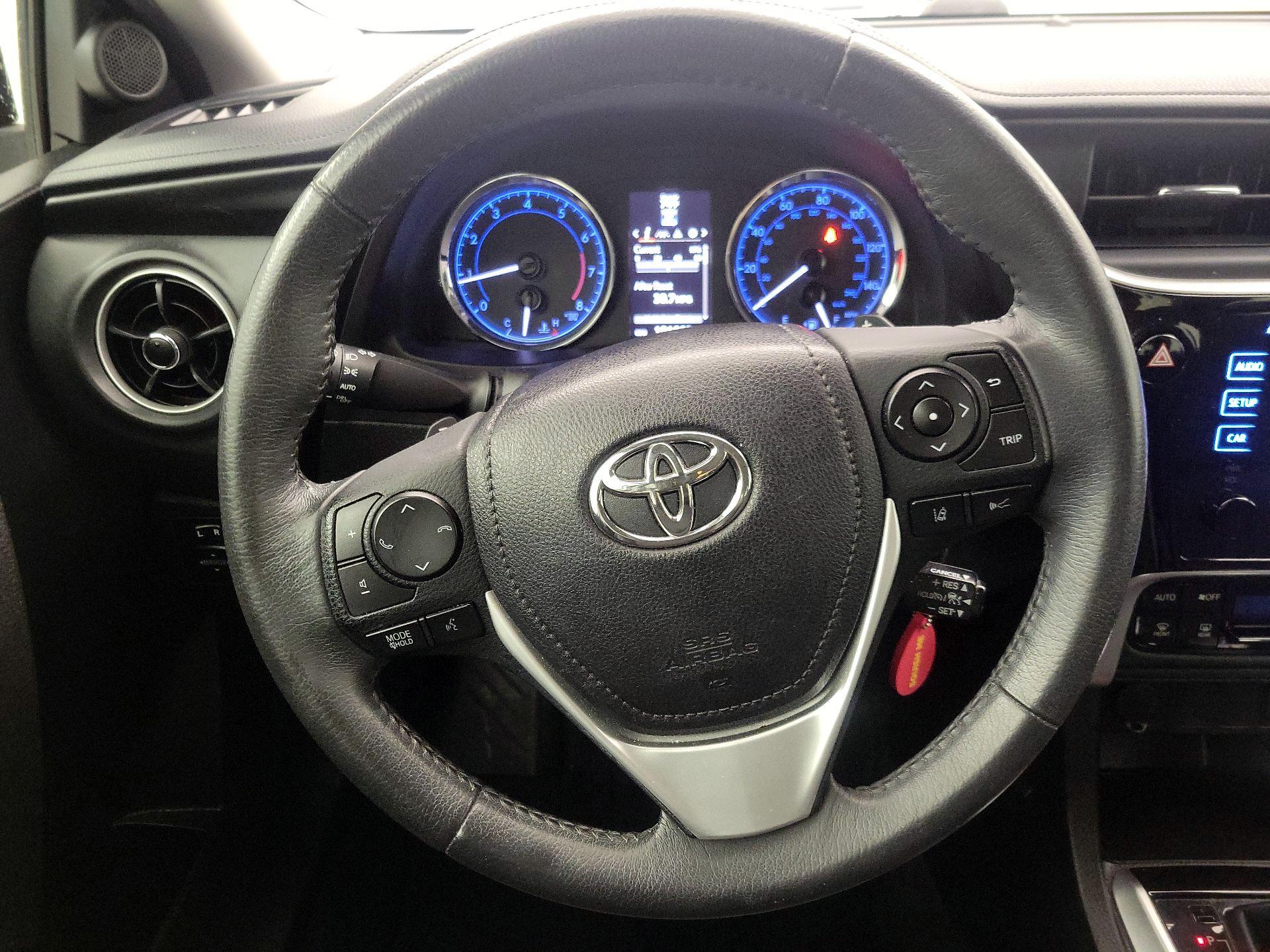Thumbnail: 2018 Toyota Corolla - 10