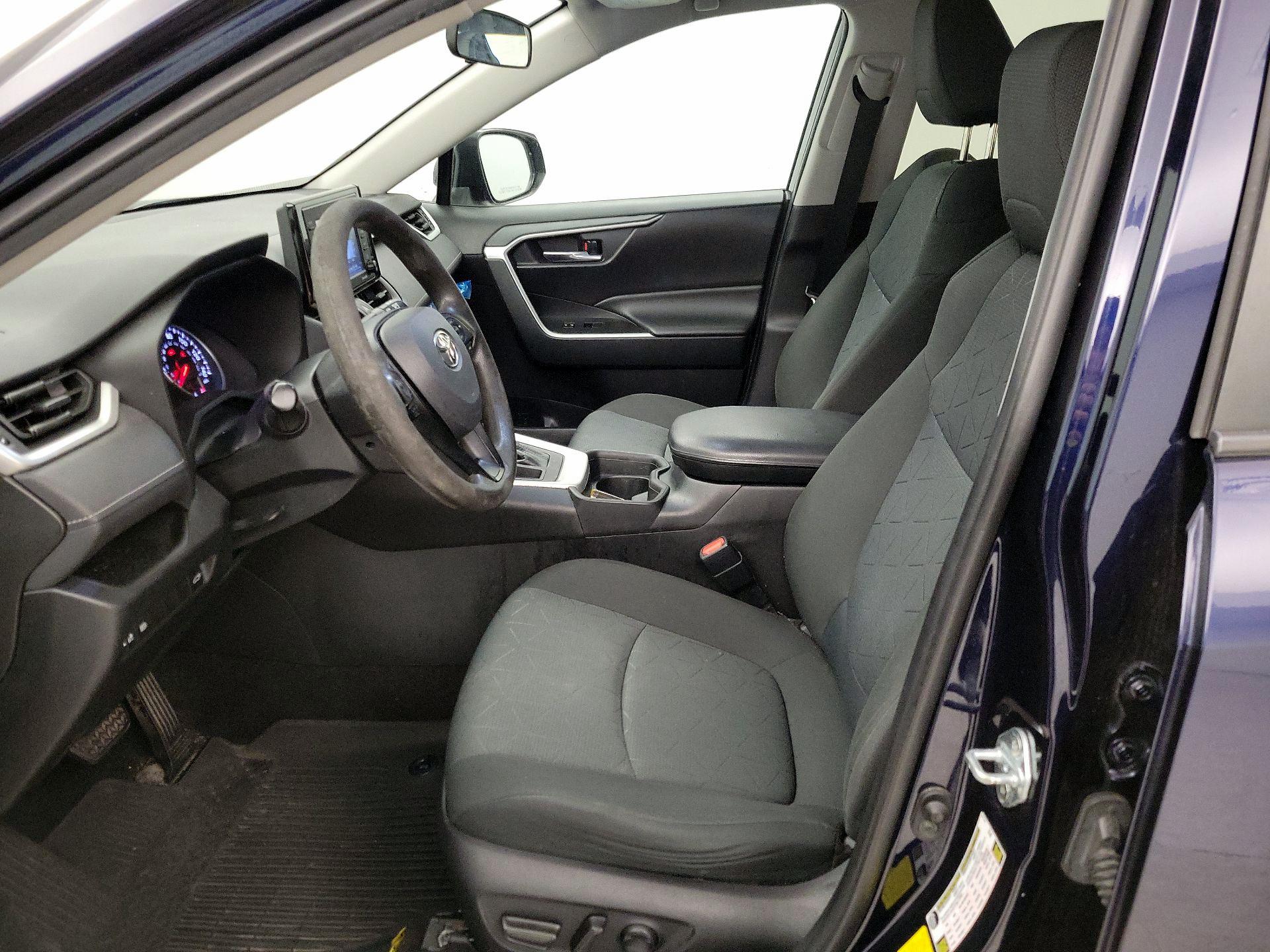 Thumbnail: 2021 Toyota RAV4 - 11