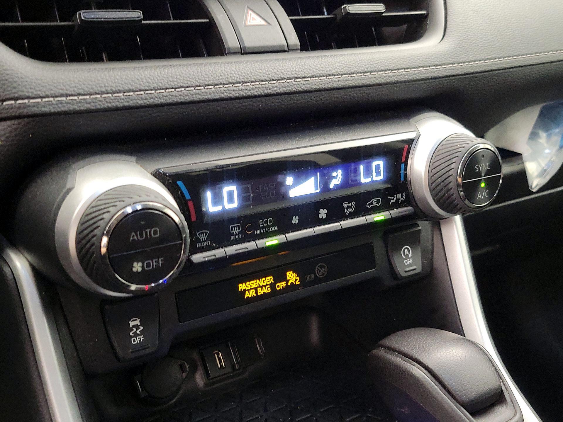 Thumbnail: 2021 Toyota RAV4 - 16