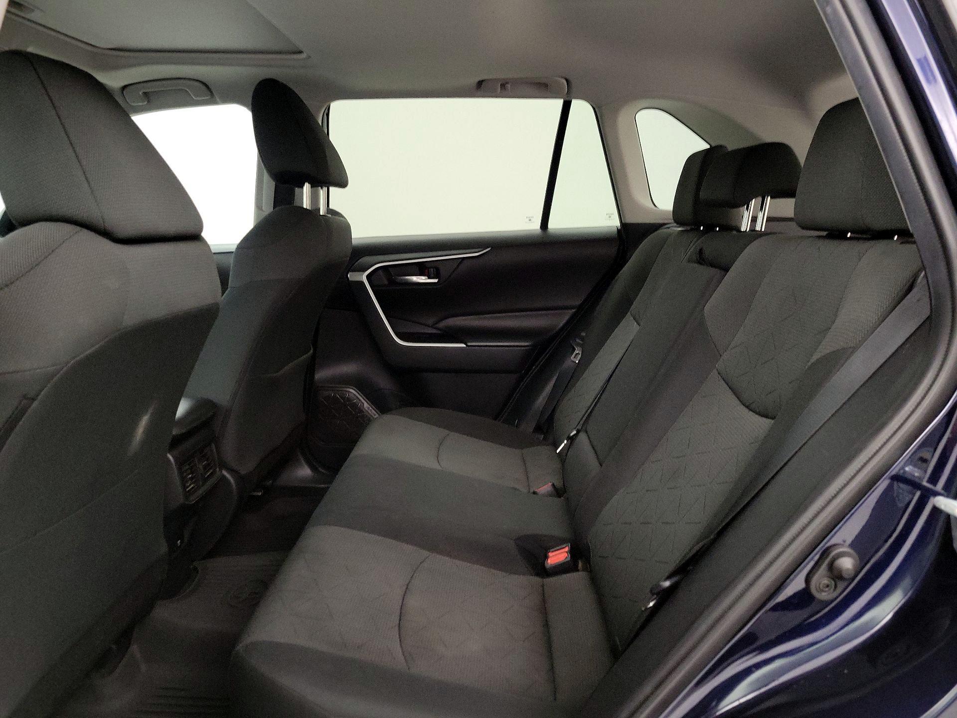 Thumbnail: 2021 Toyota RAV4 - 20