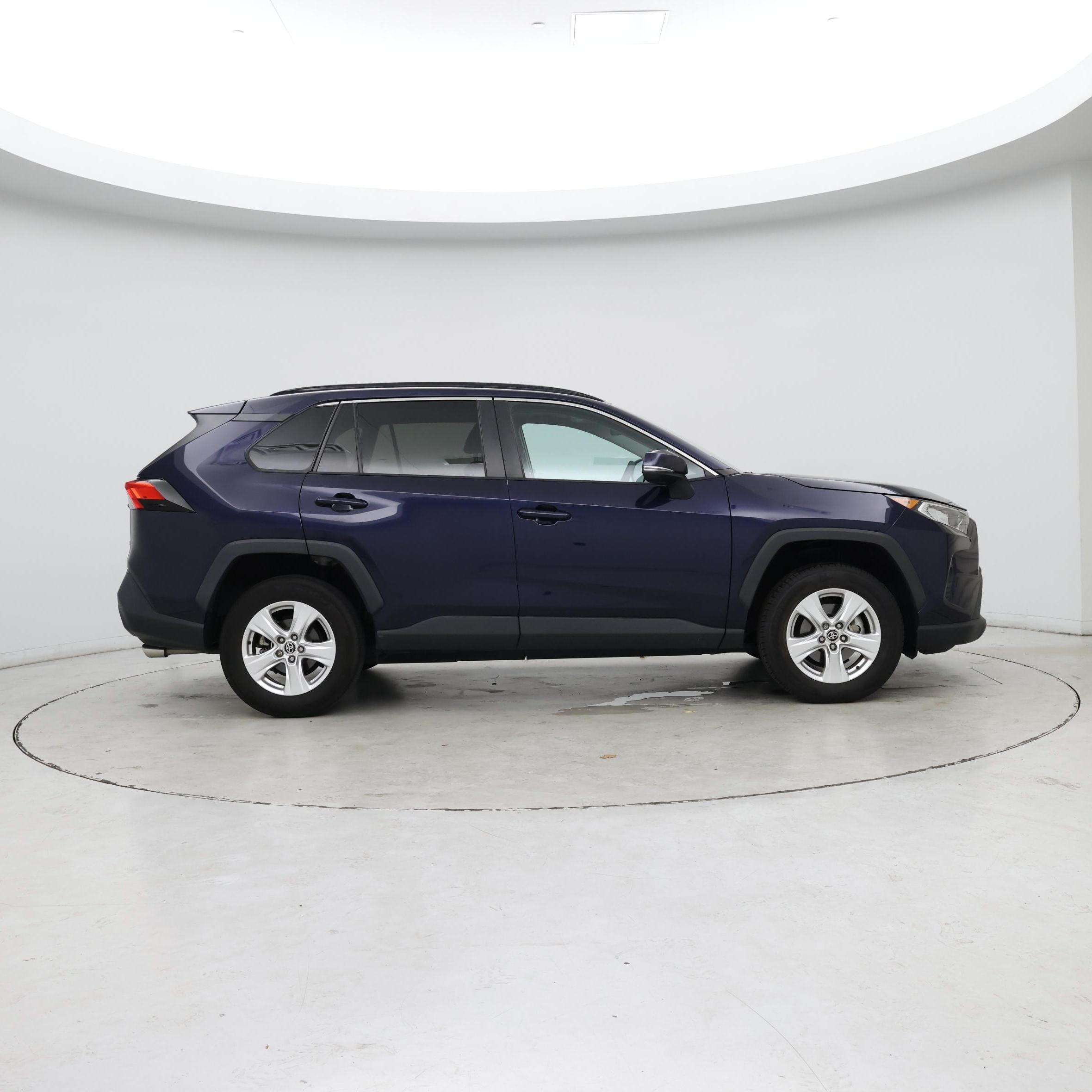 Thumbnail: 2021 Toyota RAV4 - 7