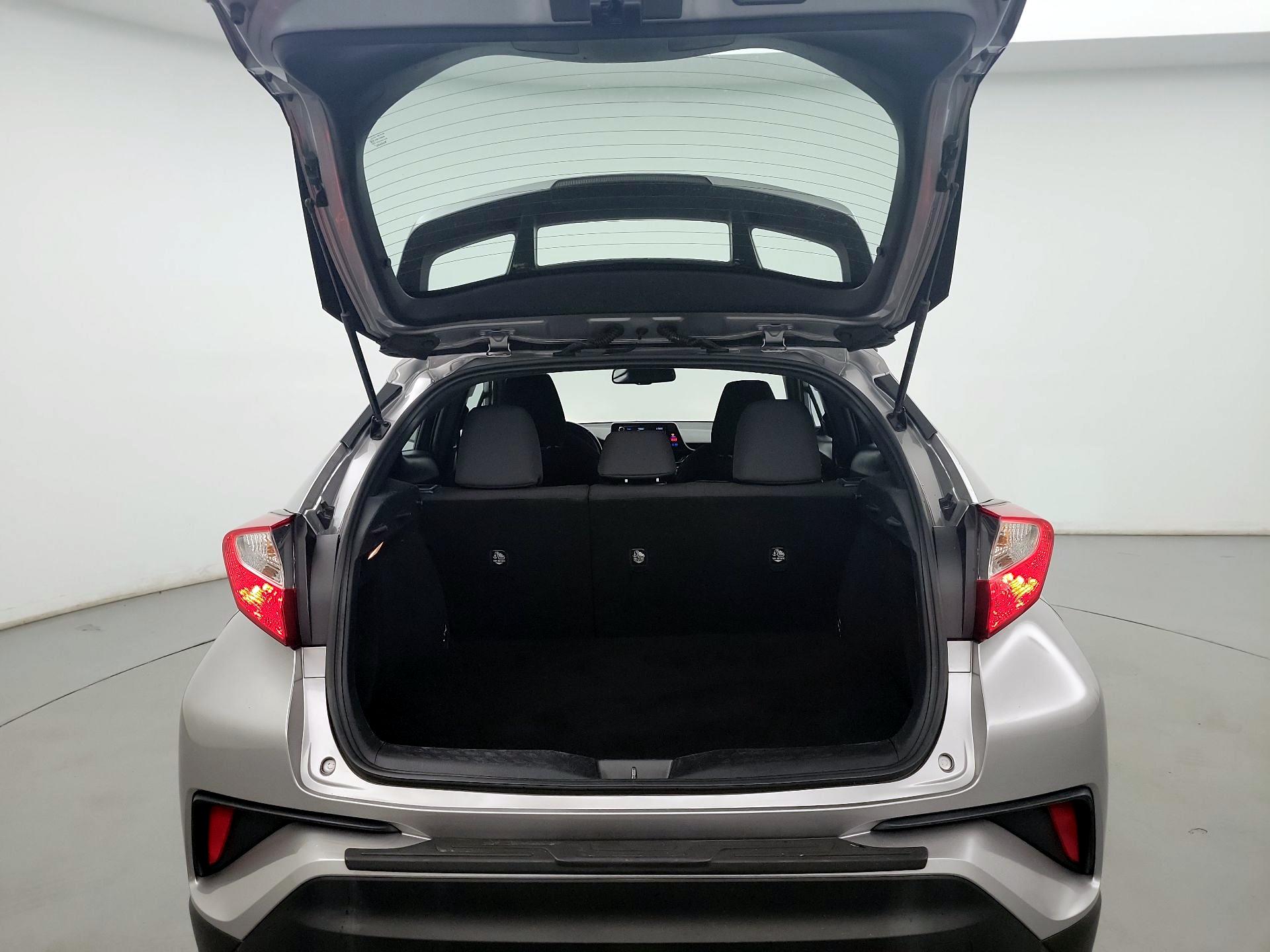 Thumbnail: 2018 Toyota C-HR - 20