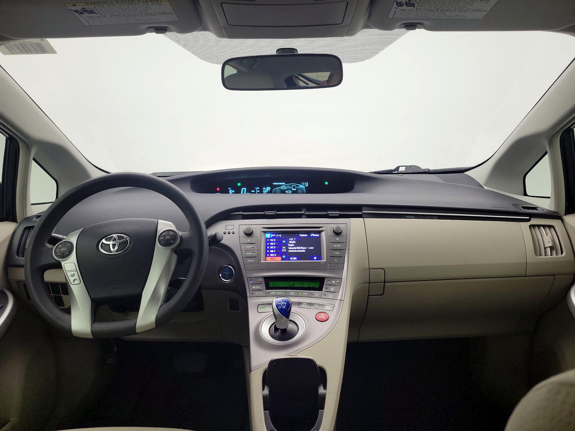 Thumbnail: 2014 Toyota Prius - 9