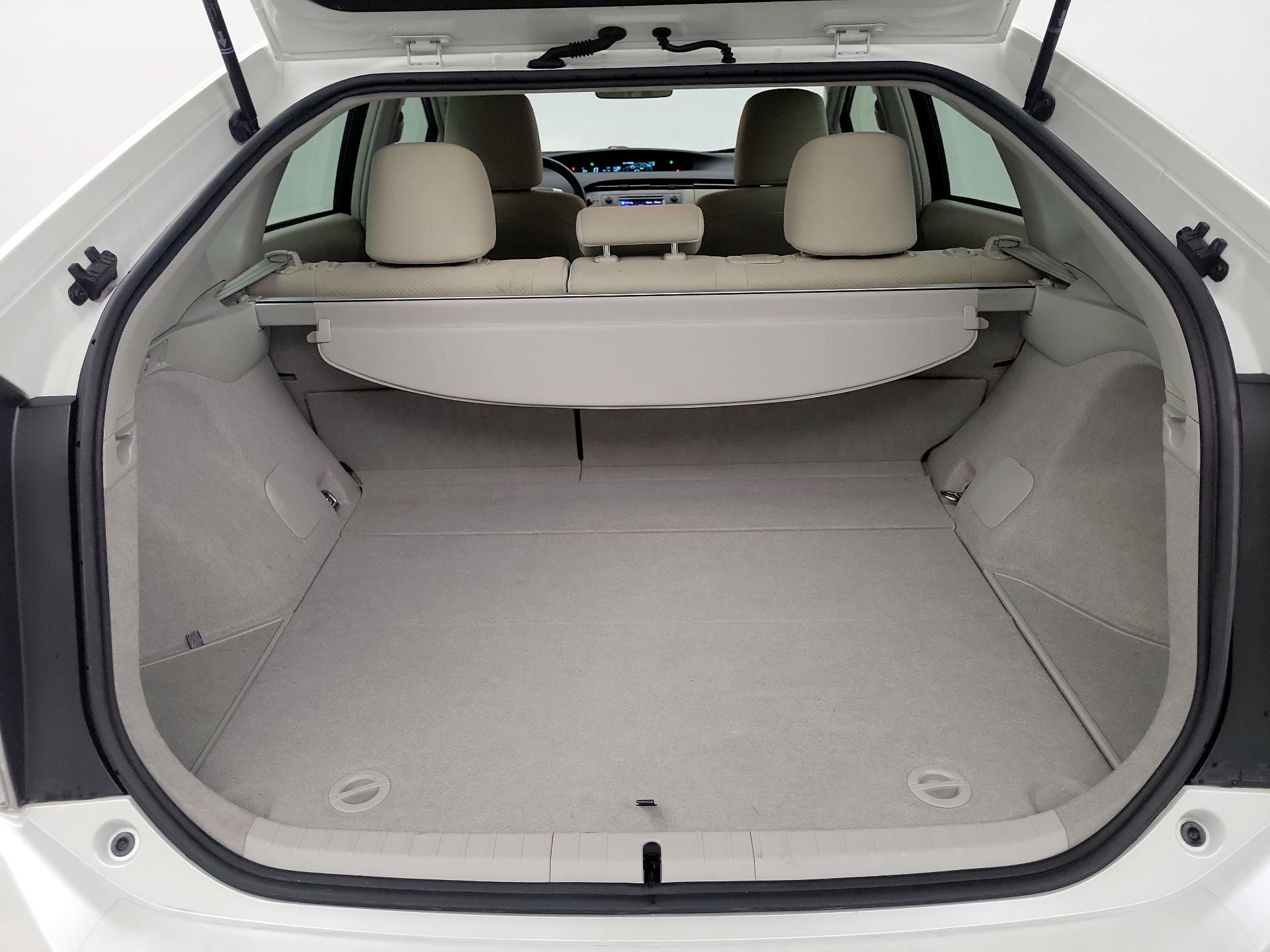 Thumbnail: 2014 Toyota Prius - 20