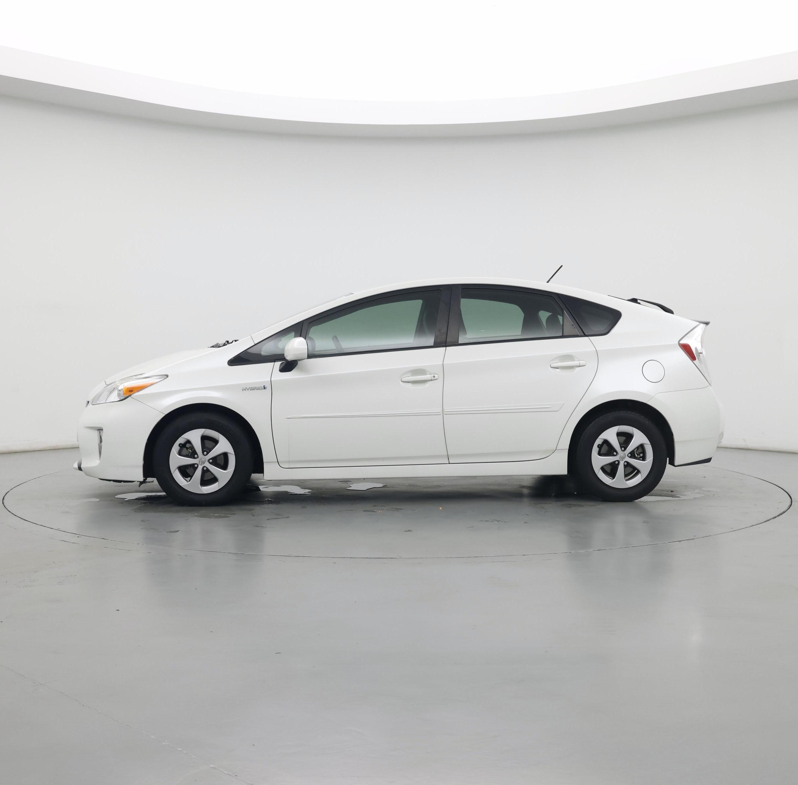 Thumbnail: 2014 Toyota Prius - 3