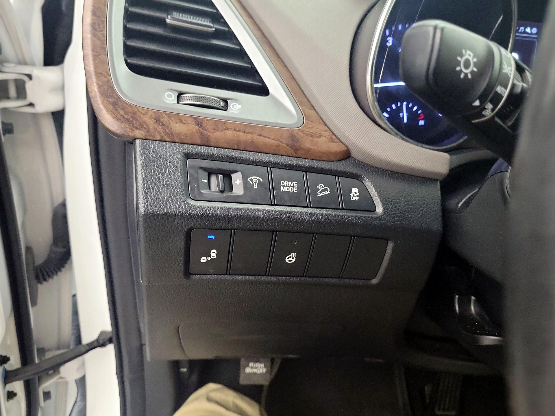 Thumbnail: 2018 Hyundai Santa Fe - 13