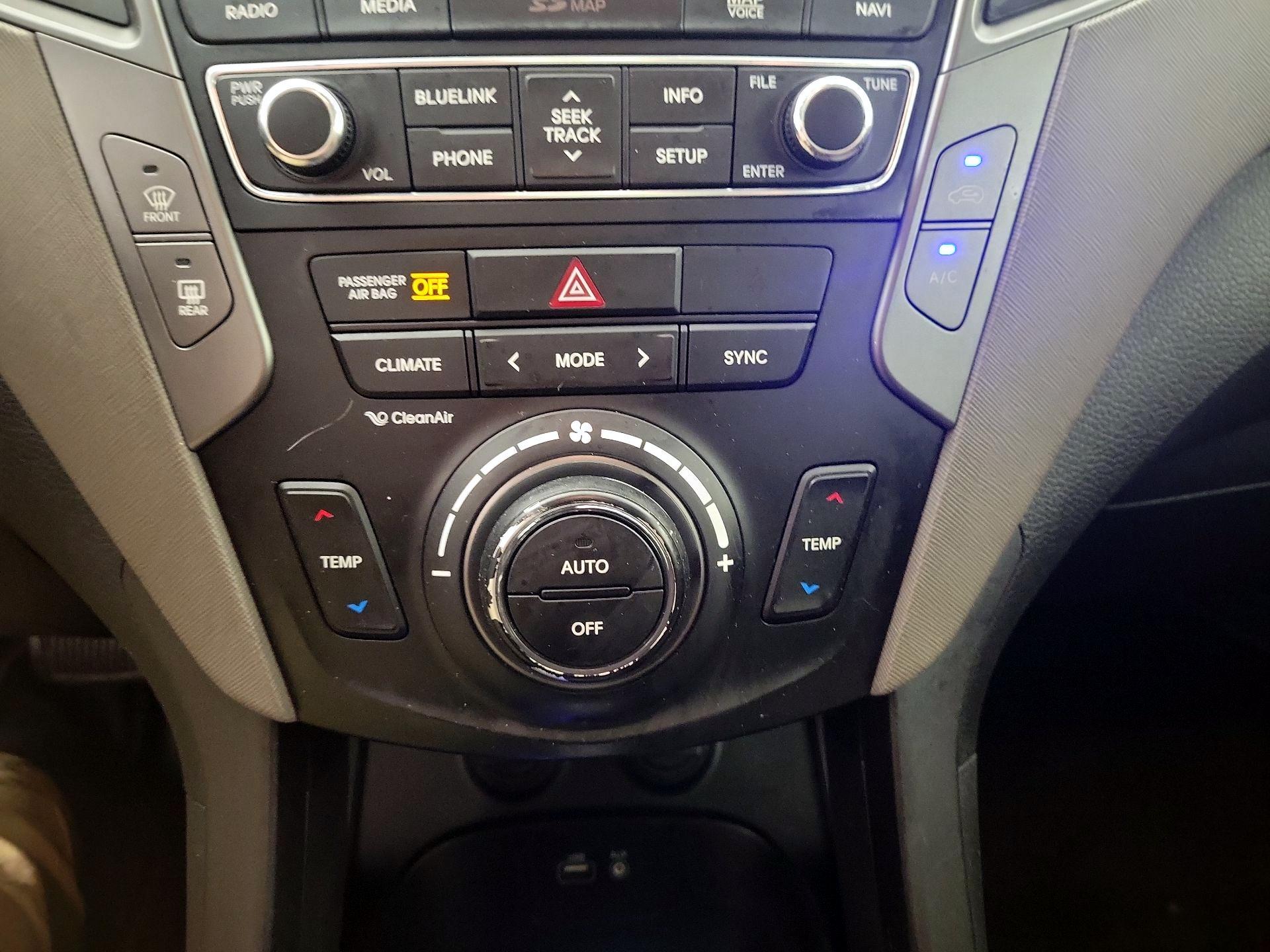 Thumbnail: 2018 Hyundai Santa Fe - 17