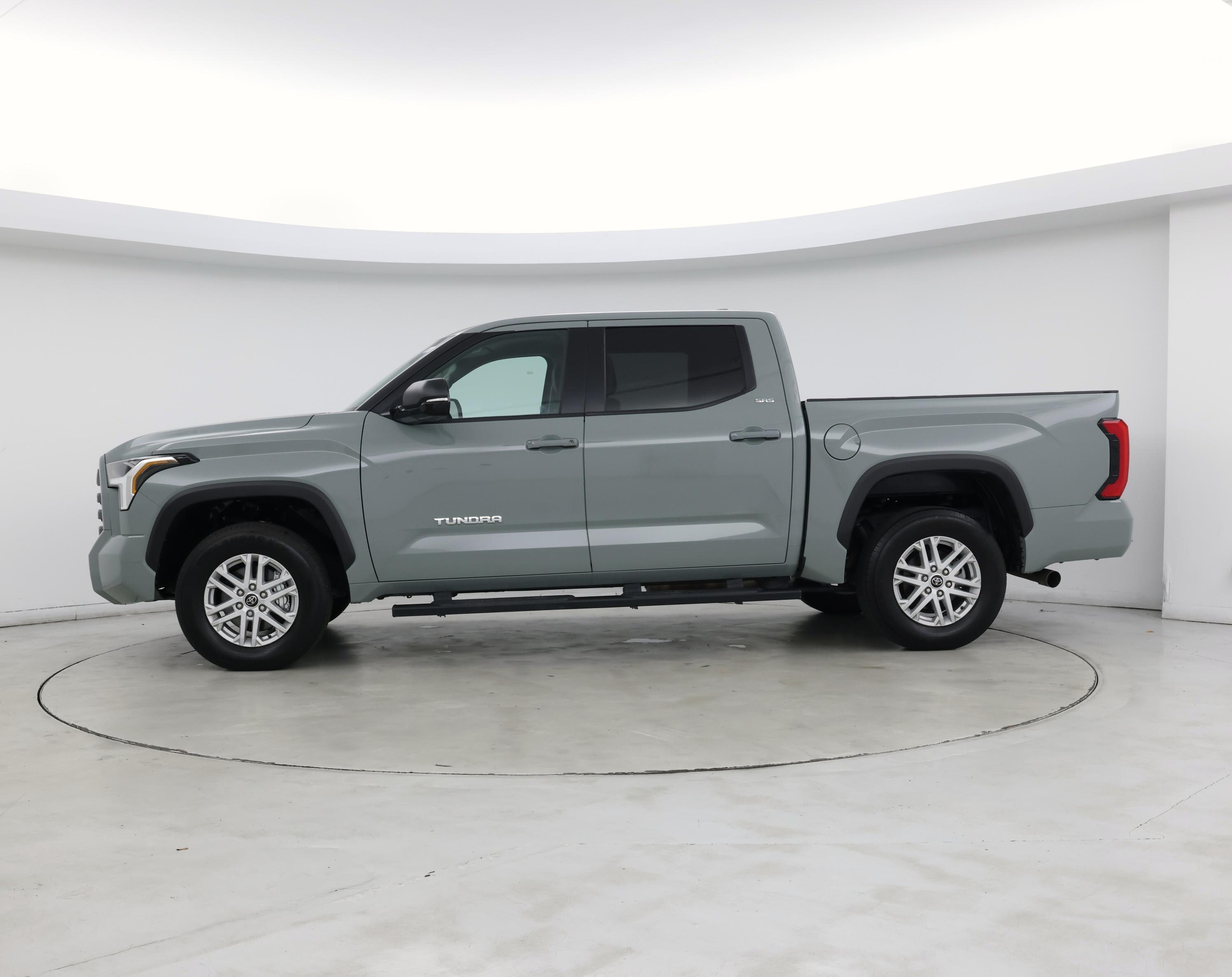 Thumbnail: 2024 Toyota Tundra - 3