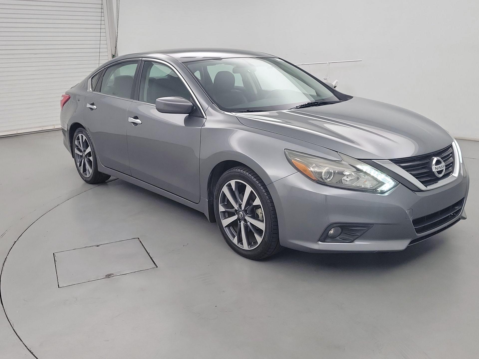 Thumbnail: 2016 Nissan Altima - 1