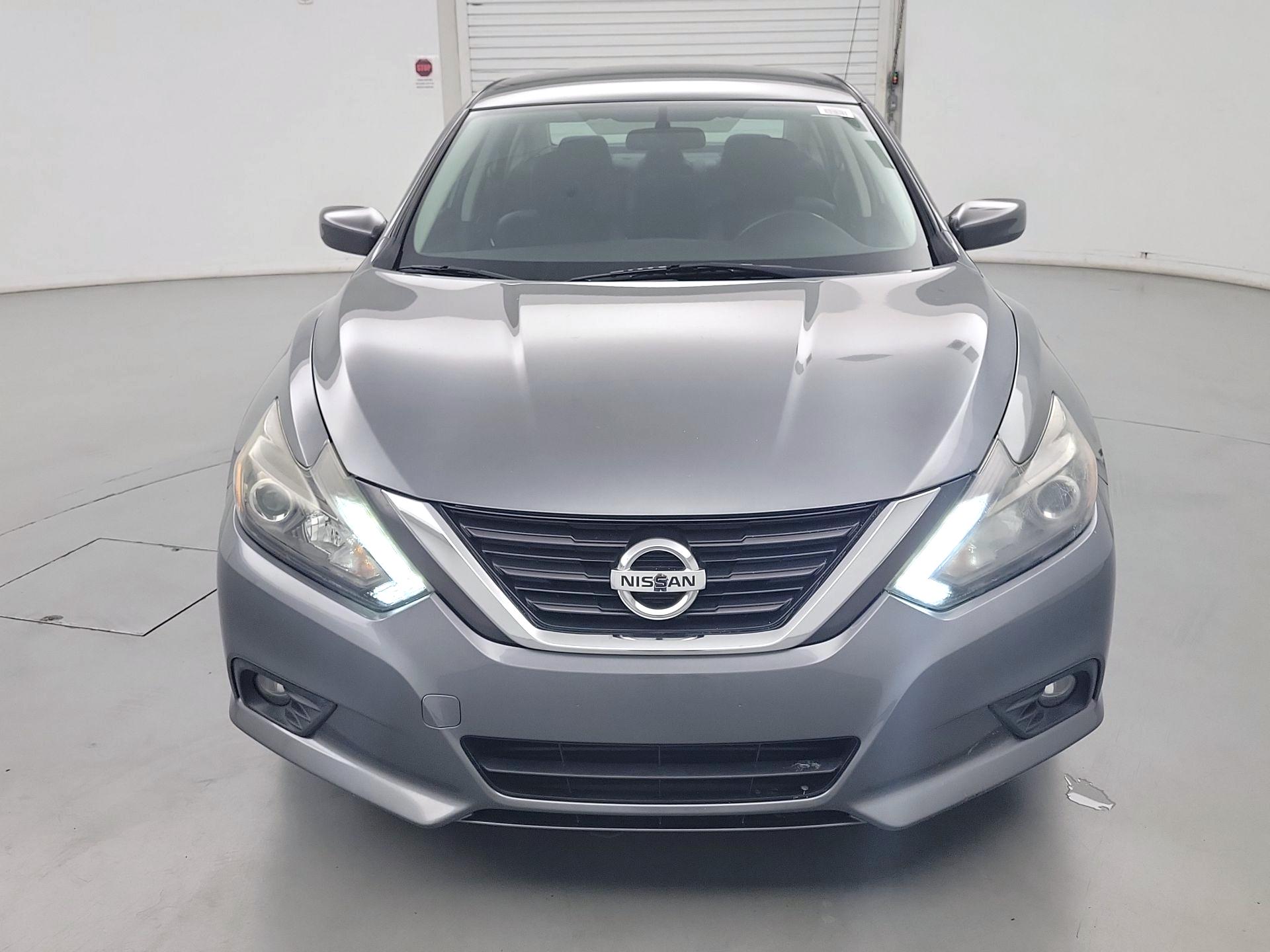 Thumbnail: 2016 Nissan Altima - 2