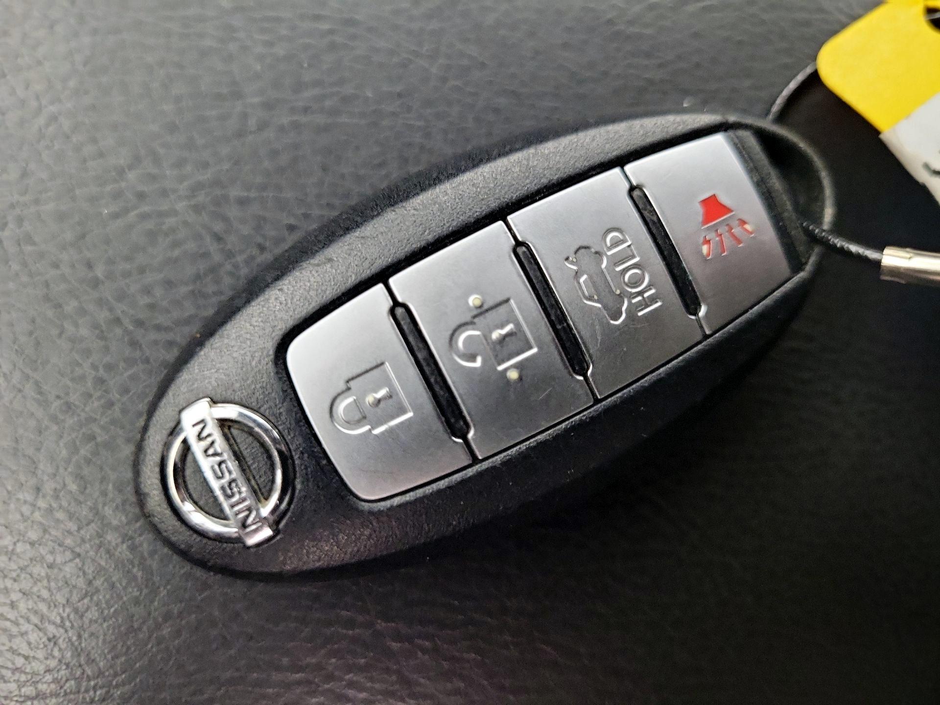 Thumbnail: 2016 Nissan Altima - 19