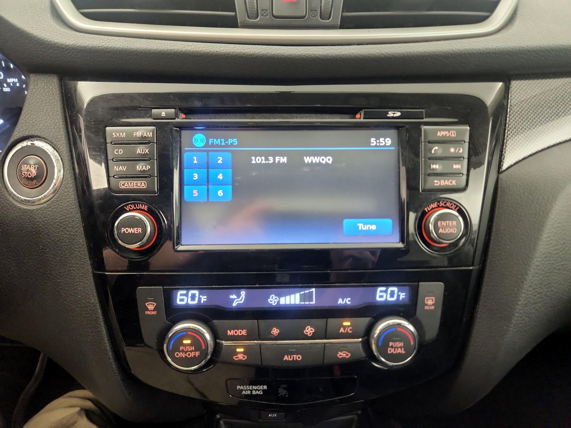Thumbnail: 2014 Nissan Rogue - 16