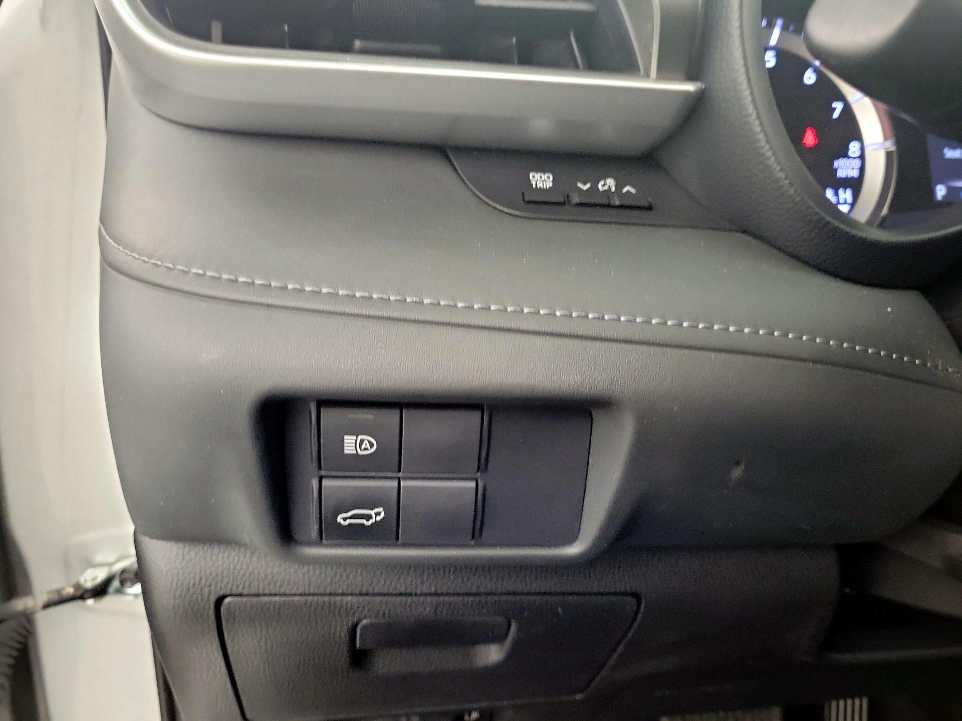 Thumbnail: 2021 Toyota Highlander - 13