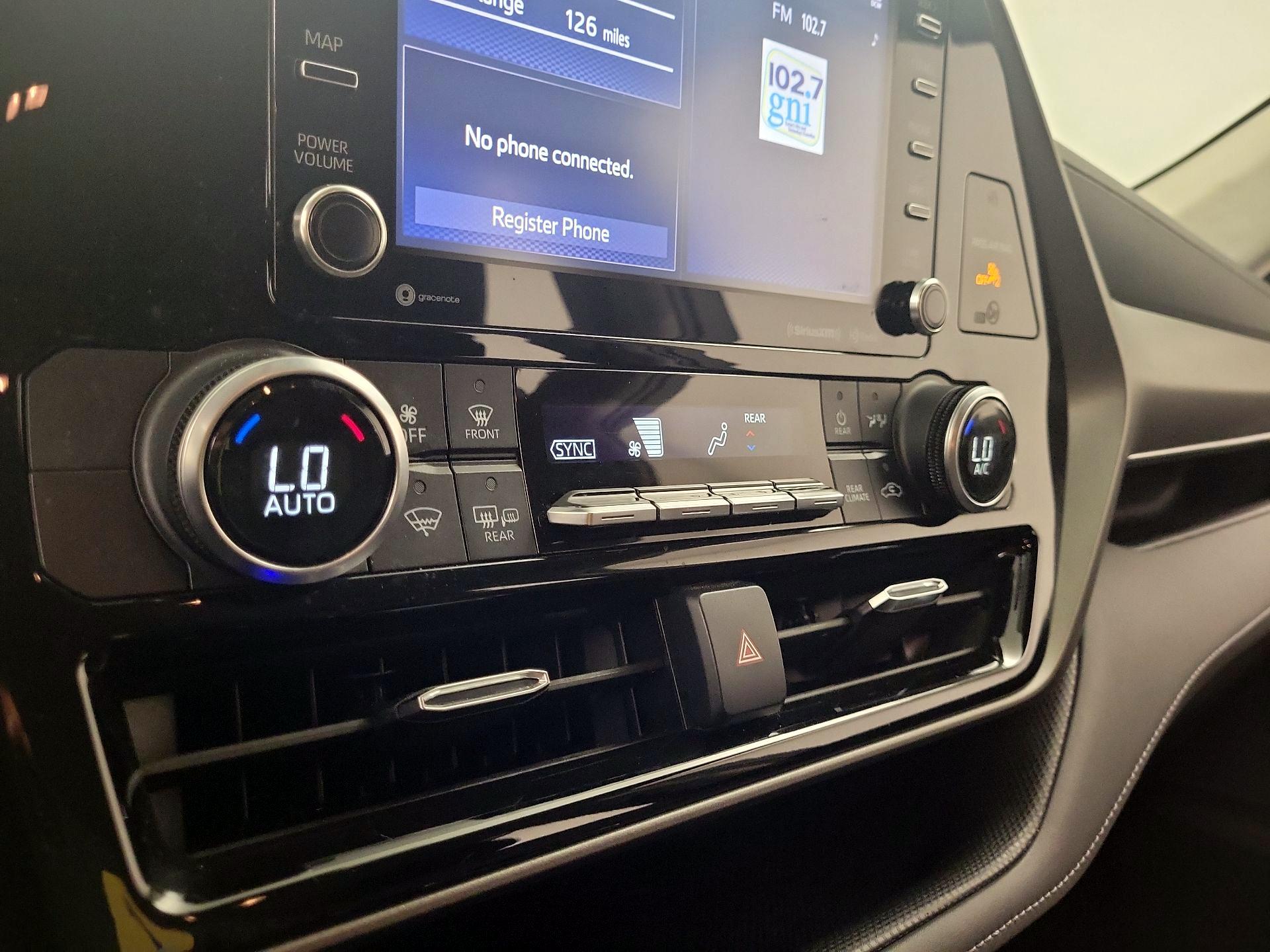 Thumbnail: 2021 Toyota Highlander - 16