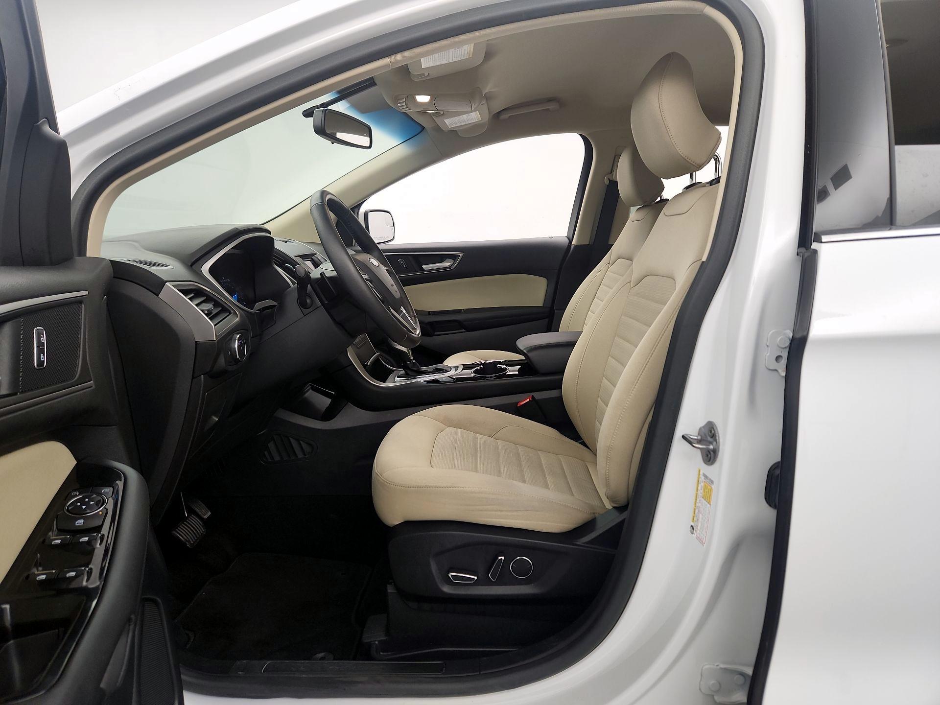 Thumbnail: 2015 Ford Edge - 11