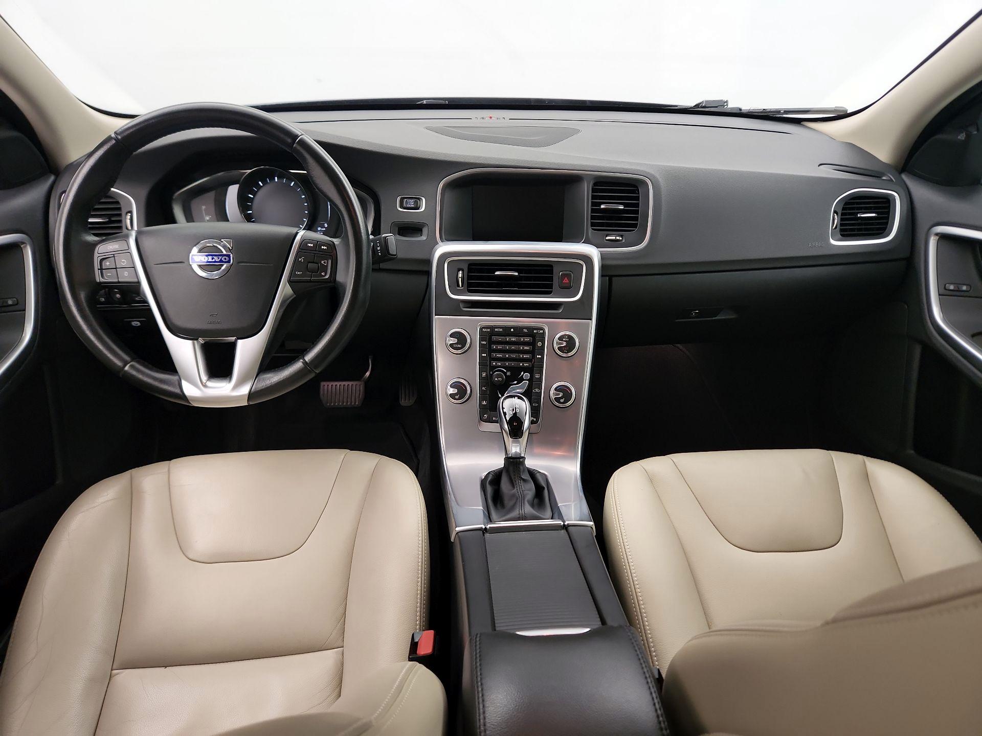 Thumbnail: 2017 Volvo S60 - 9